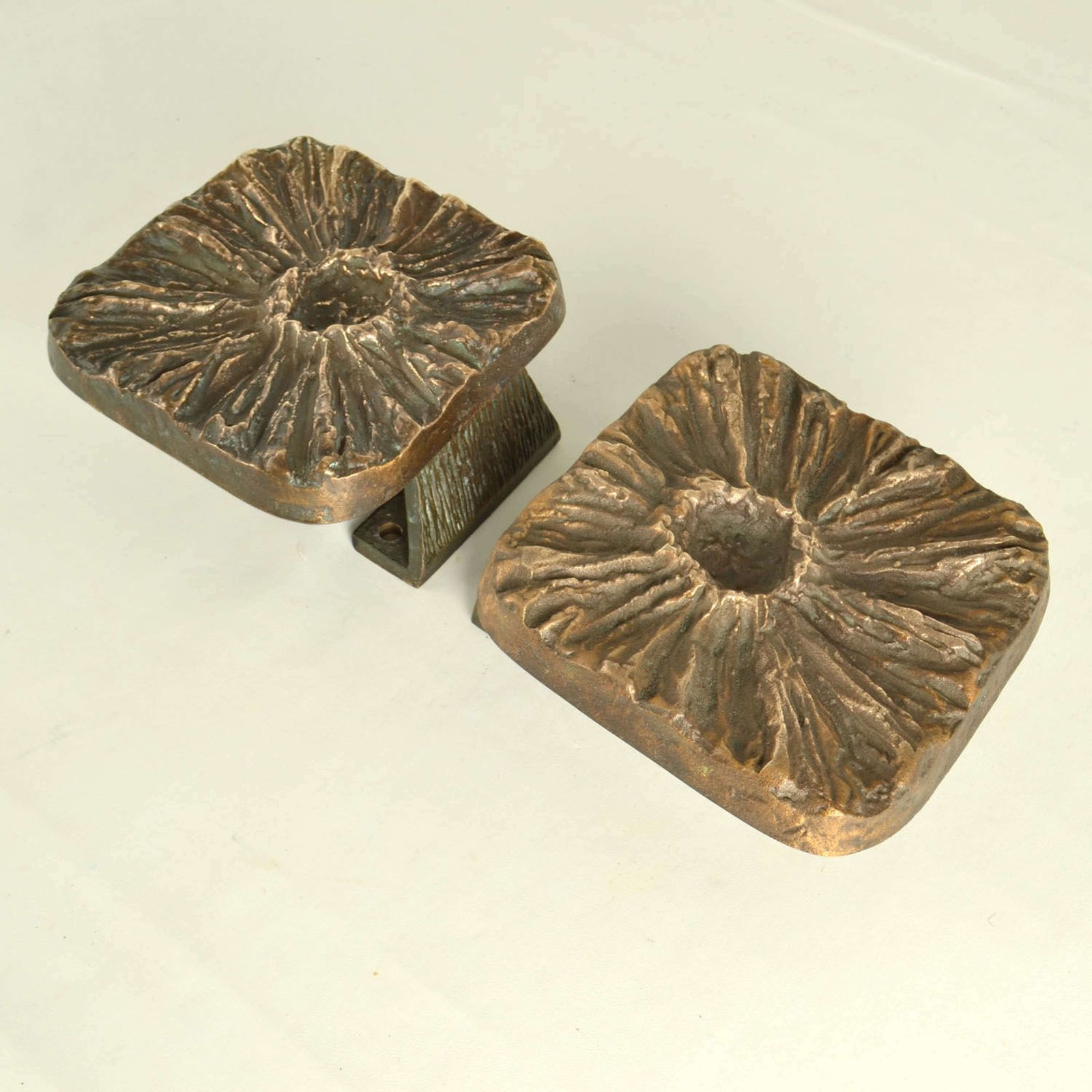 Home Fixtures Brutalist Pair Of Bronze Square Push Pull Door Handles Flower Relief photo