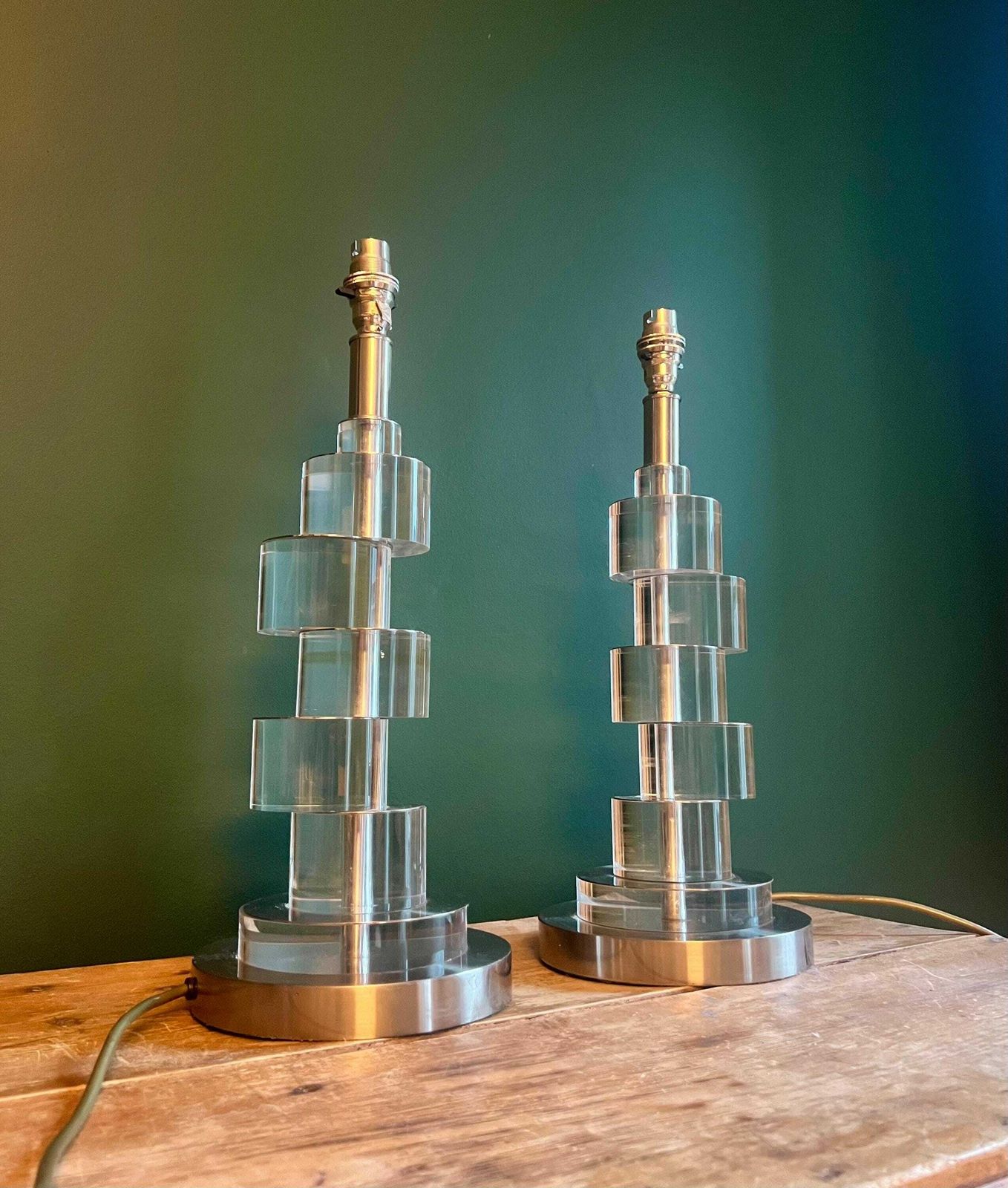 A Striking Pair Of Vintage Melvina Staggered Lucite Lamps