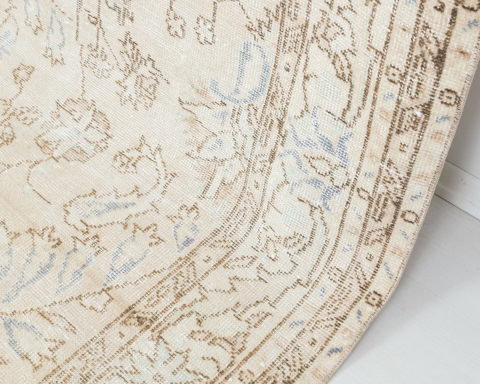 7.1 X 9.7 Feet Vintage Rug, Antique Turkish Rug, Unique Rug, Area Rug, Neutral Rug, Living Room Rug, Handmade Rug, Designer Rug, Large Rug. photo vinterior