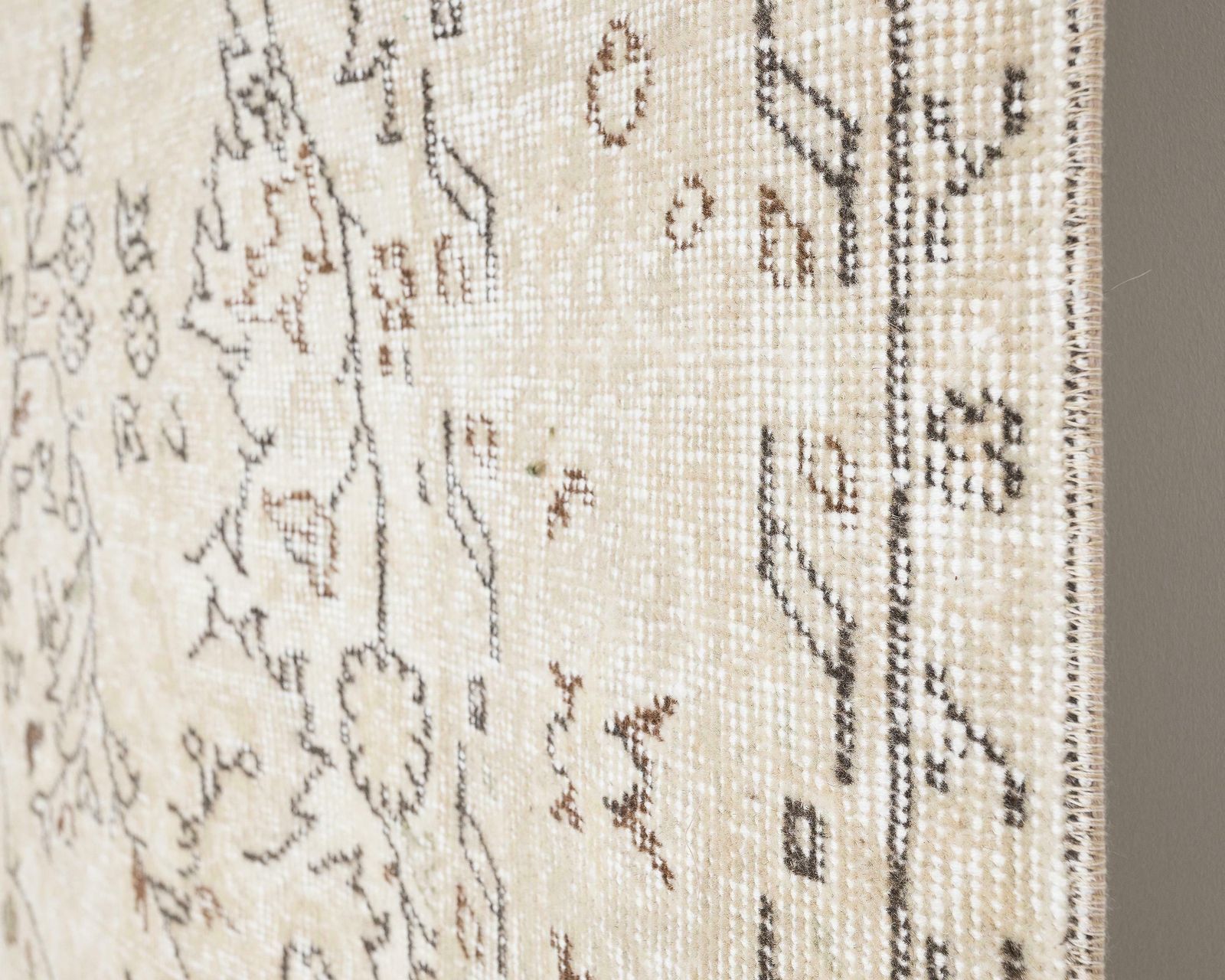 6x9 Vintage Rug, Neutral Turkish Rug, Antique Rug, Handmade Rug, Living Room Rug, Anatolian Rug, Wool Rug,Naturel Rug,Handknotted Rug photo vinterior