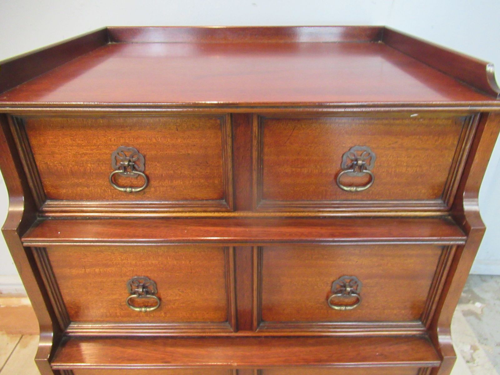 Quality Made   Regency Style  Chest Of Drawers  Mid Century. photo vinterior