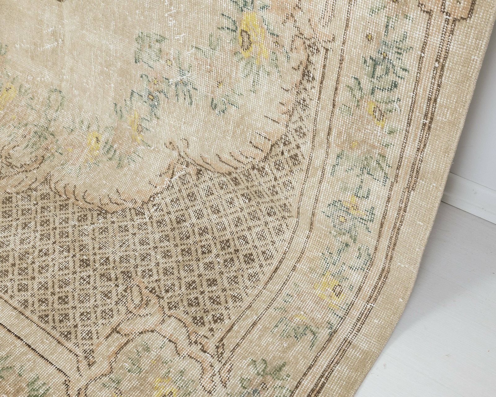 6x9 Turkish Rug, Antique Vintage Rug, Handmade Rug, Turkish Rug, Neutral Rug, Low Pile Rug, Faded Rug,Living Room Rug,Unique Area Rug, A4367 photo vinterior