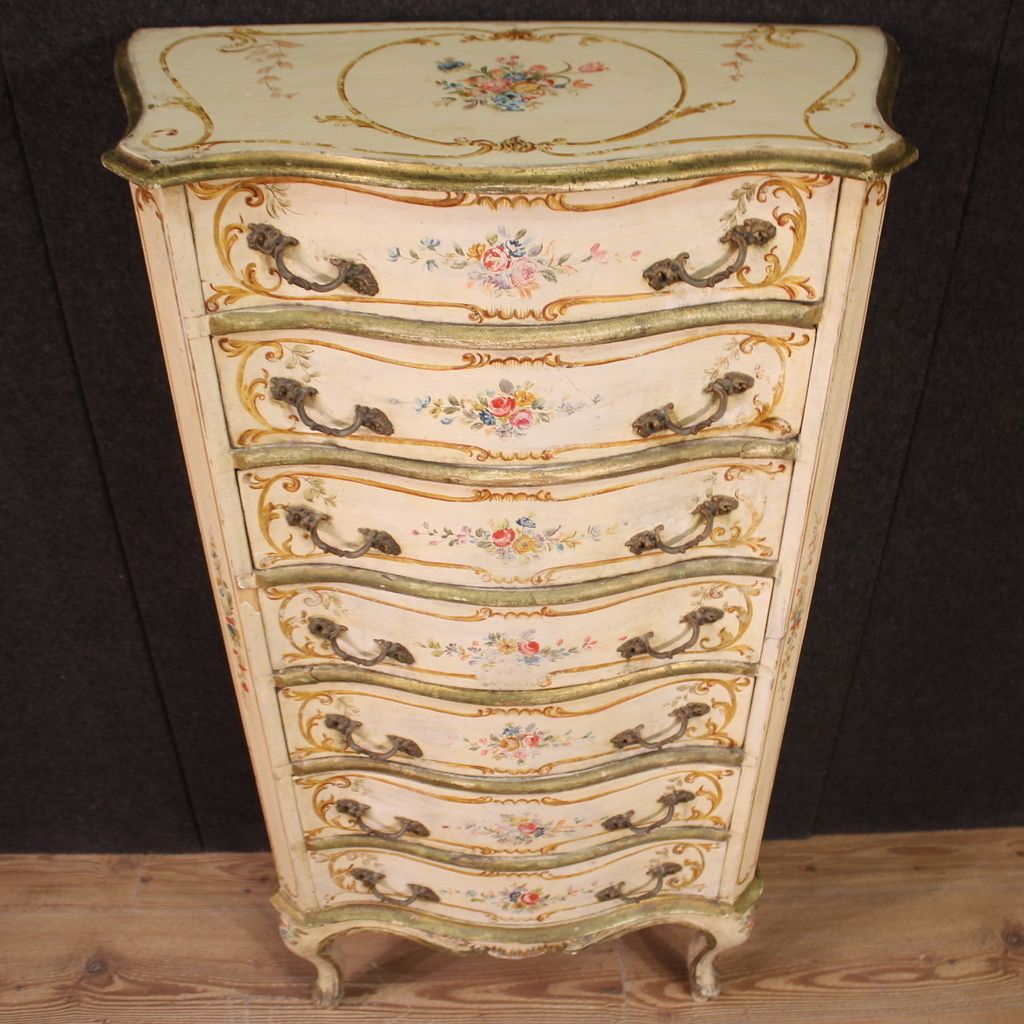 Splendid Venetian Tallboy Of The 20th Century photo vinterior