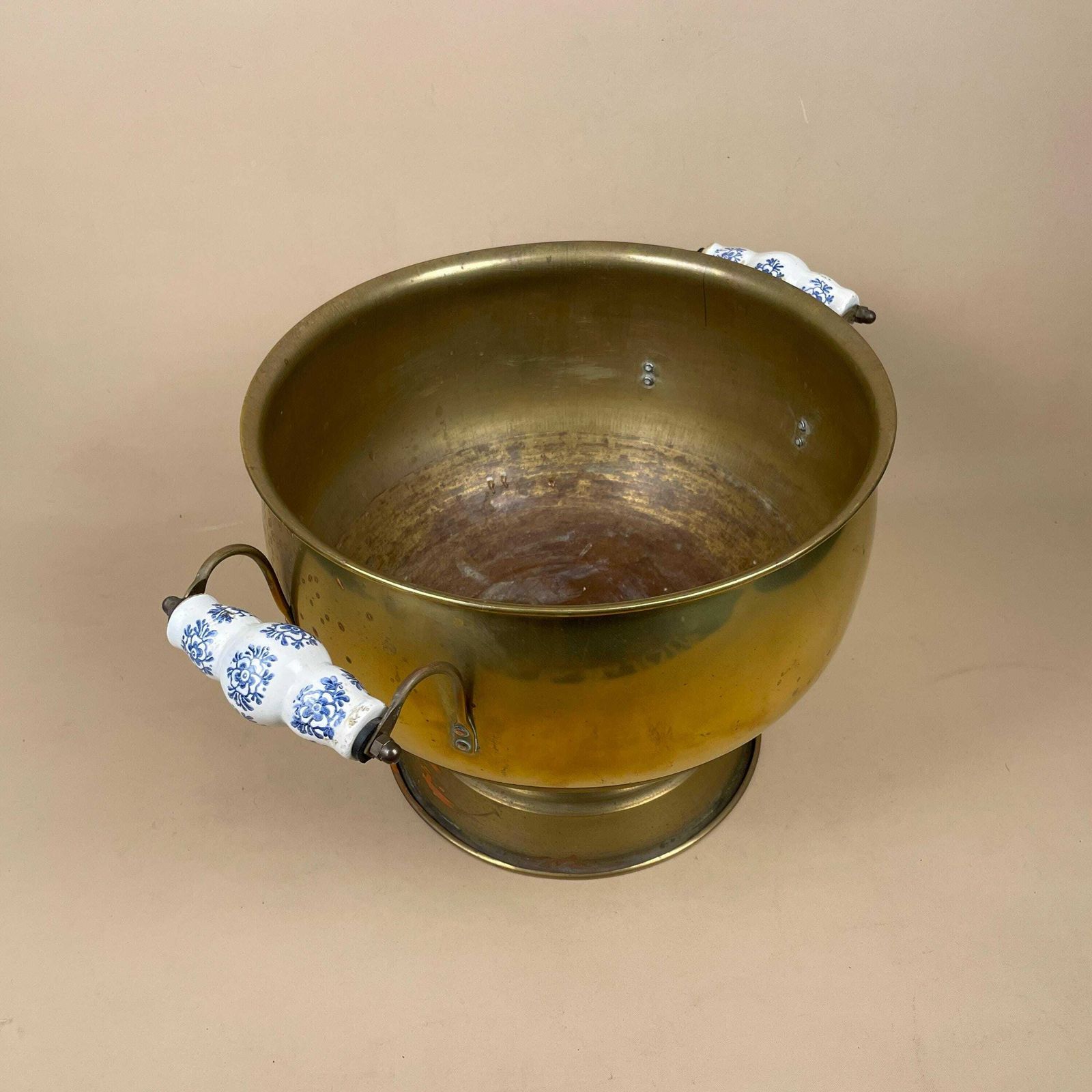 Antique Metal Brass Gold Coal Bucket Ceramic Handle Fireside Fire Side Scuttle Log Planter Farmhouse Cottage Pot Patina Vintage Fireplace photo Home Decor
