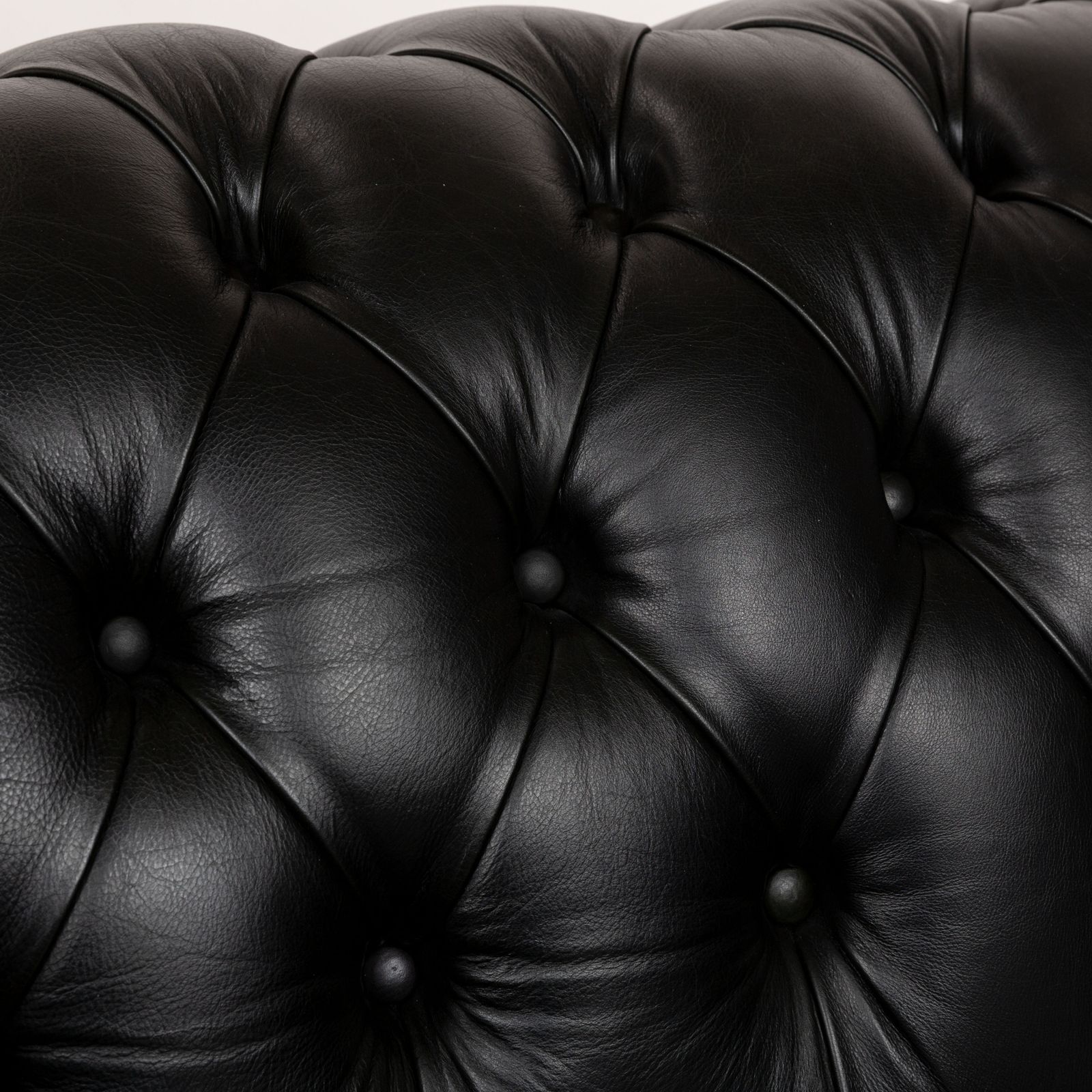 Canapé Chesterfield 2 places Natuzzi en cuir noir photo for sale