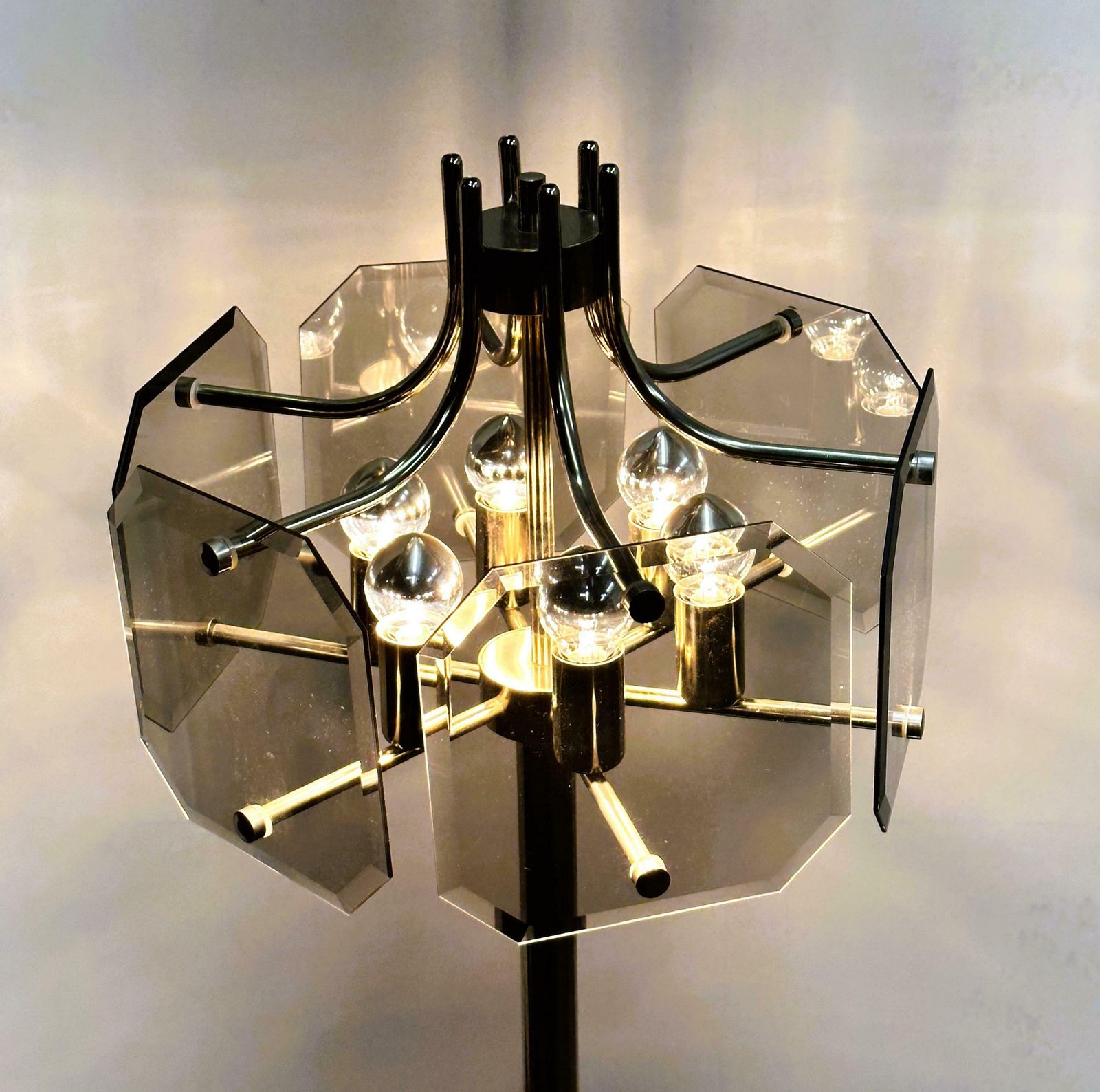 Luigi Colani Chromen Vloerlamp Uit De Jaren 70. photo for sale