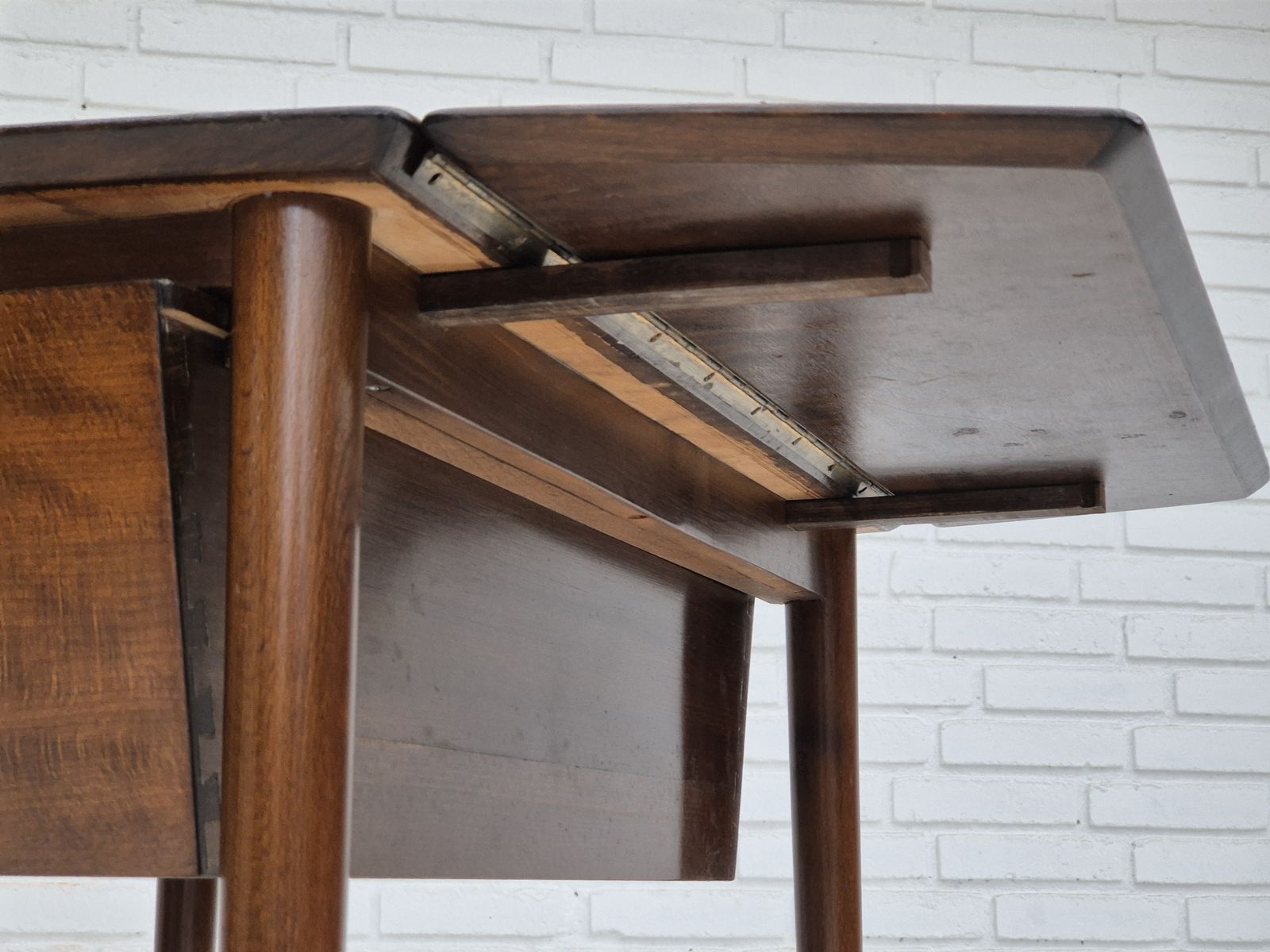 photo vintage 1950s, Danish Foldable Table  Original Condition.