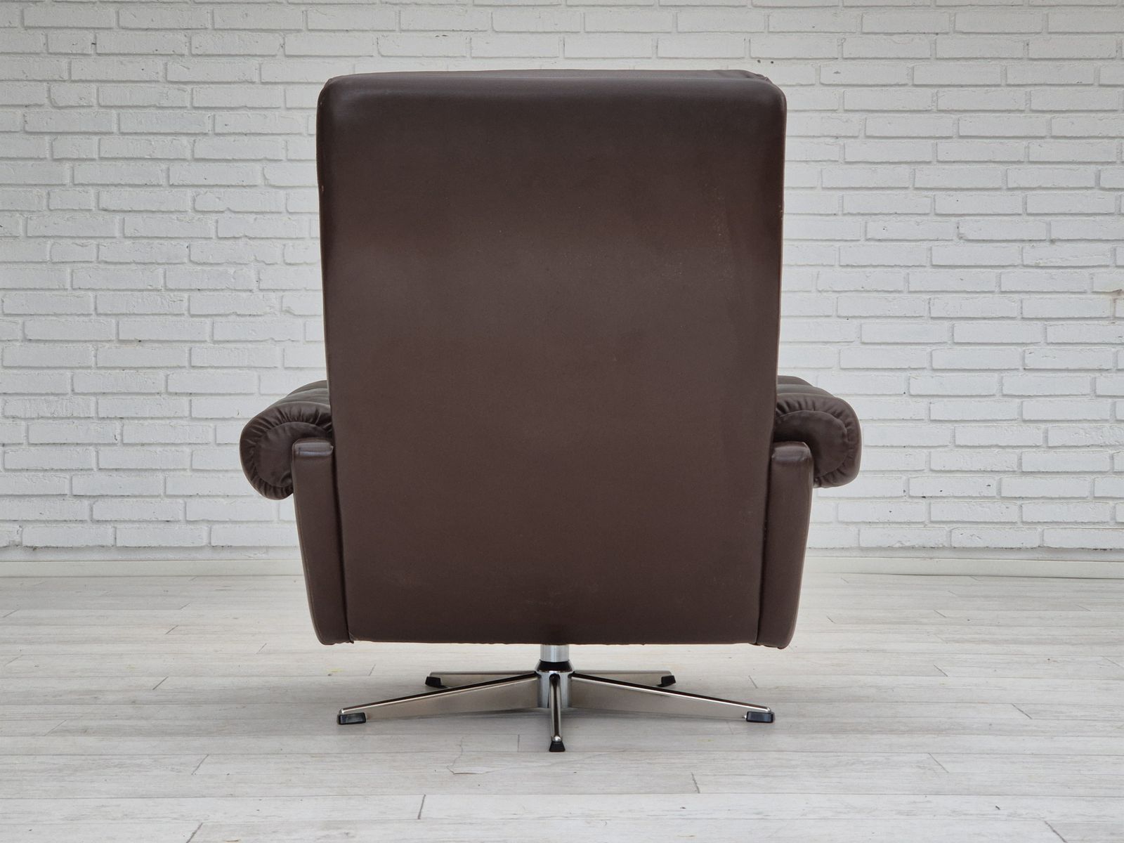 1970s, Danish Swivel Chair, Original Condition, Brown Furniture Leather. photo furniture