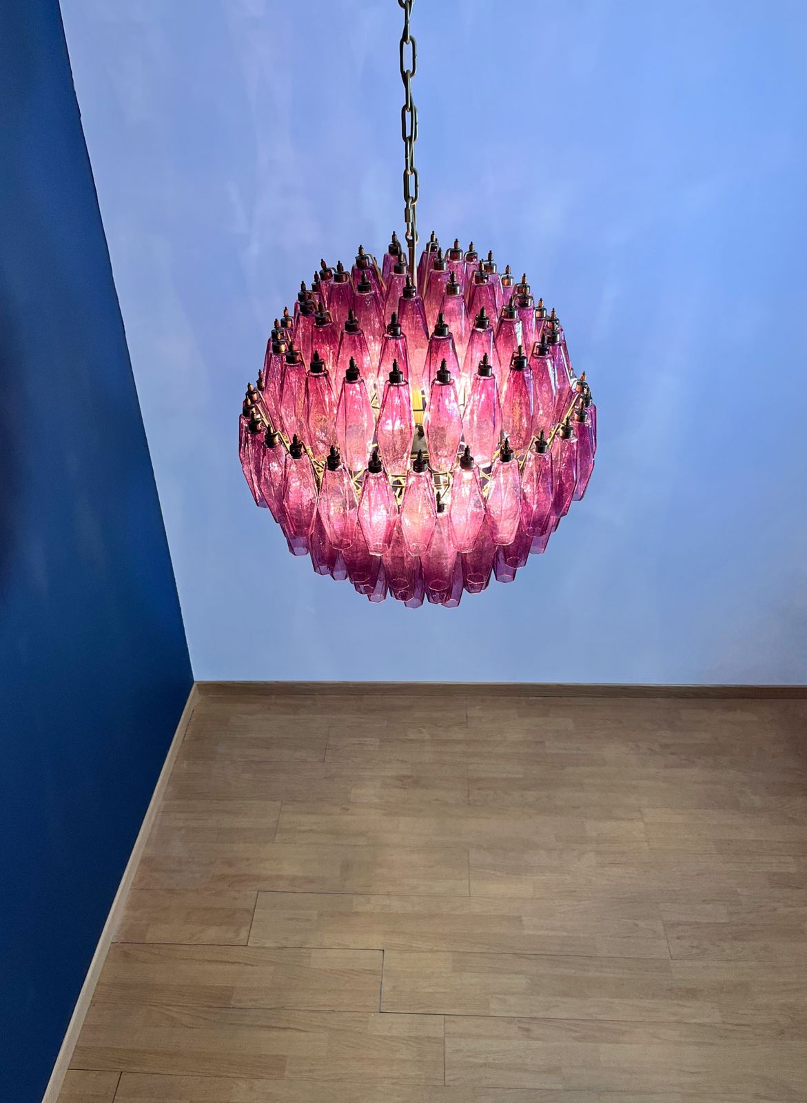 photo furniture Amazing Spherical Murano Poliedri Candelier   140 Poliedri Amethyst
