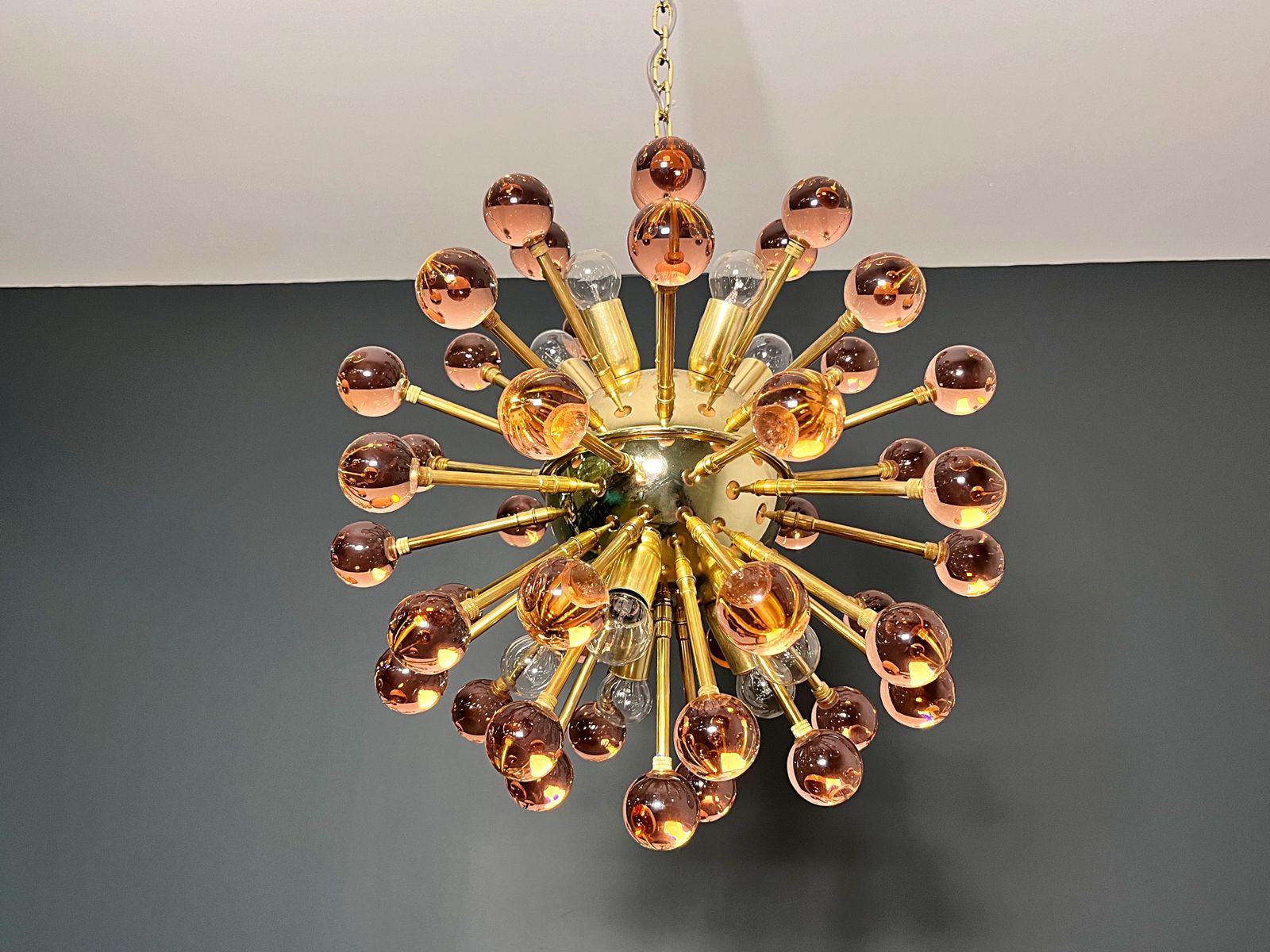 photo furniture Spectacular Murano Pink Glass Sputnik Chandelier   51 Glasses