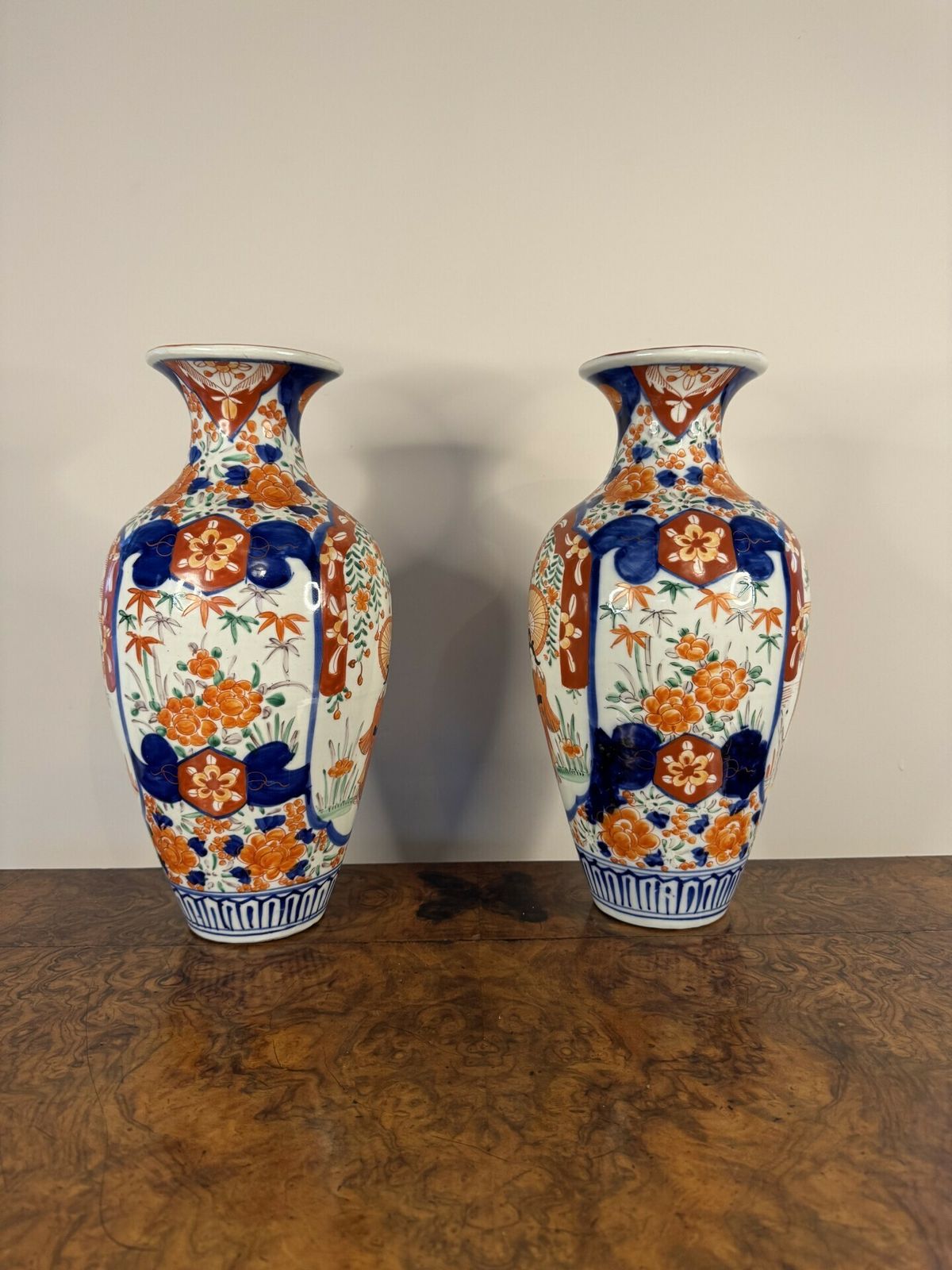 Outstanding Quality Large Pair Of Antique Japanese Imari Vases photo vinterior