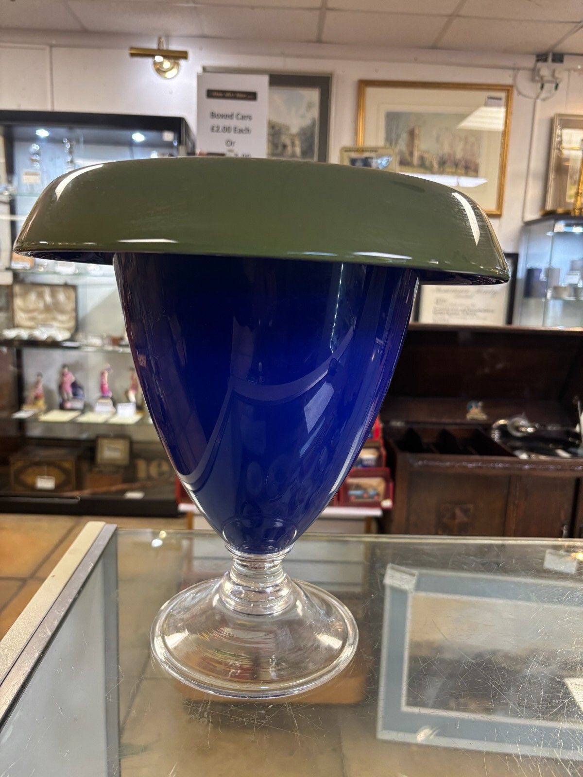photo furniture Unusual Large Hand Blown Blue & Green Glass Vase With Clear Base