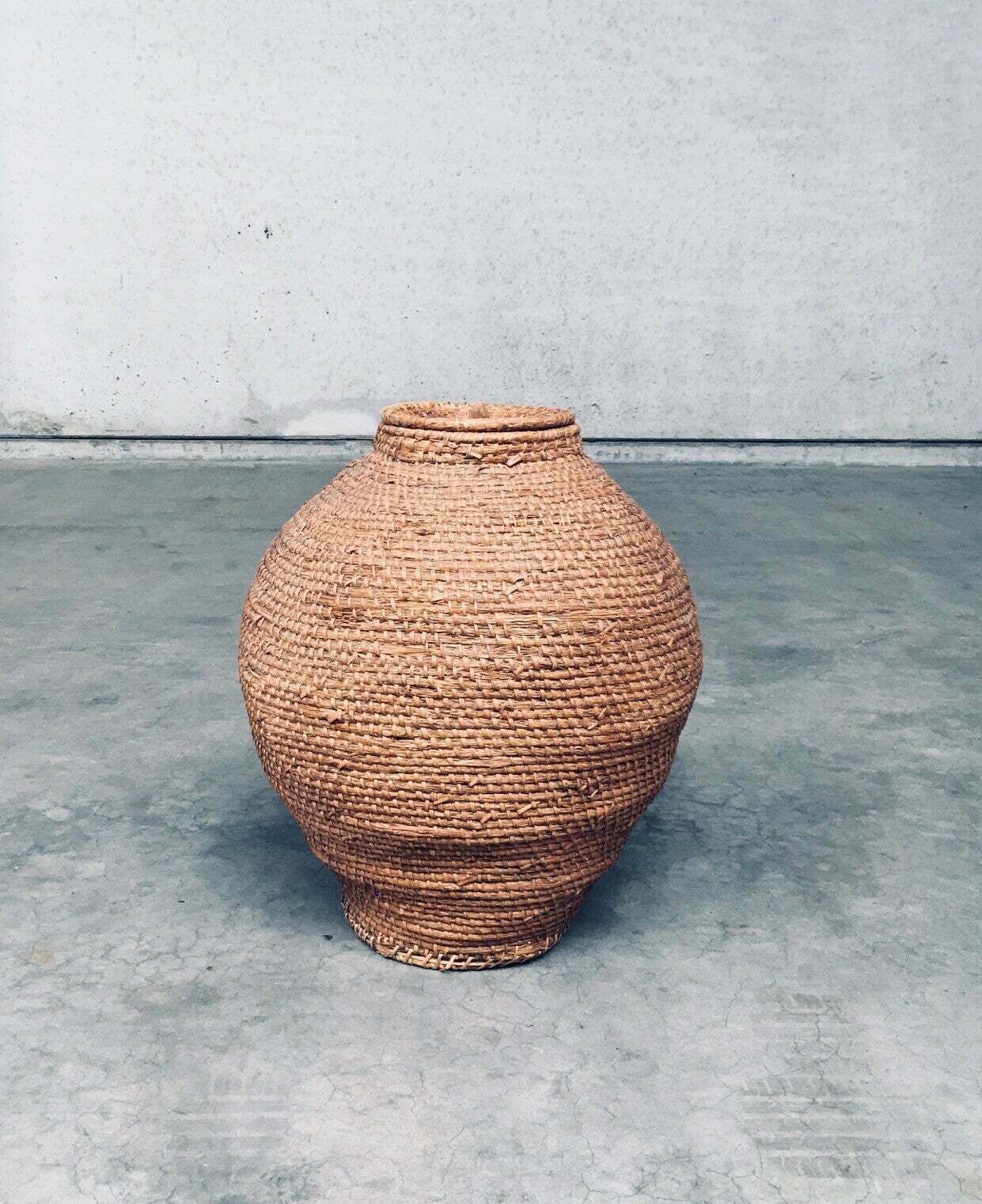 Begin 20e Eeuw Folk Art Primitieve Xl Straw Basket photo buy