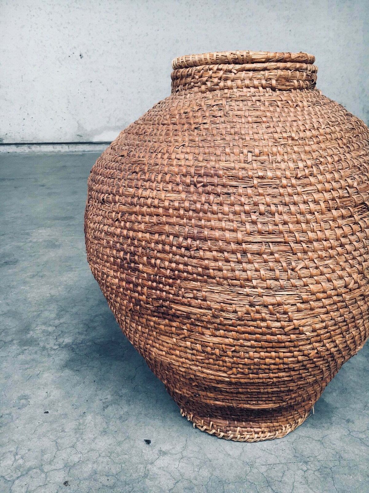 900.0 Begin 20e Eeuw Folk Art Primitieve Xl Straw Basket photo