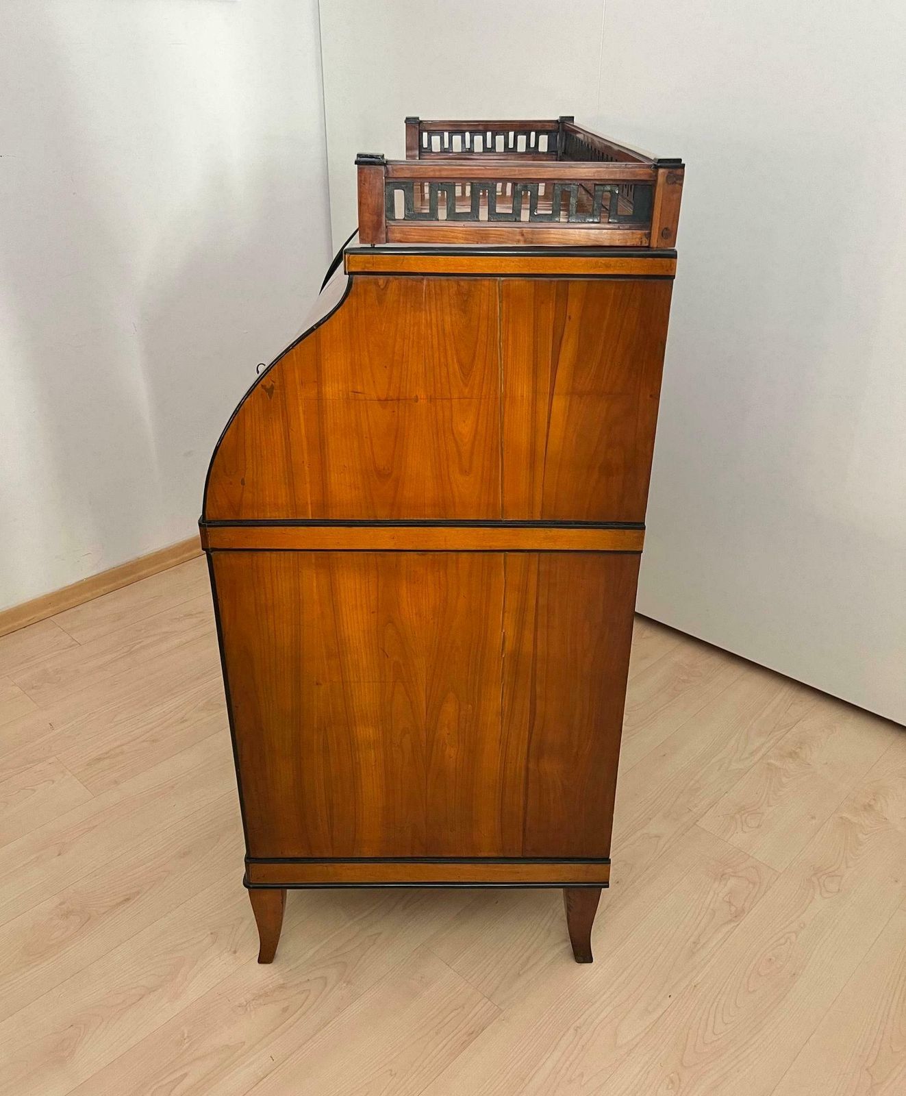 Biedermeier Roll Top Desk, Cherry Veneer, Brass, Ink, South Germany Circa 1820 photo vinterior