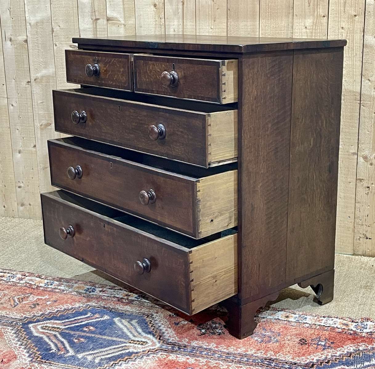 photo vintage 19th Century English Chest Of Drawers In Oak
