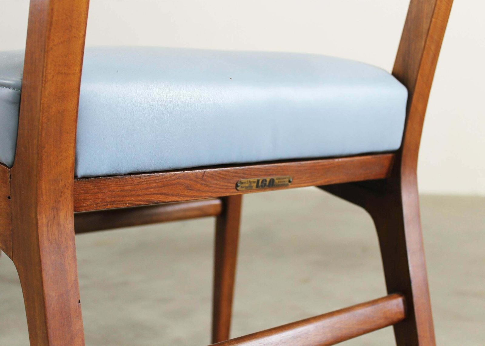 photo for sale Gio Ponti (Attributed To) Set Of Five Chairs In Wood And Leather By Isa Bergamo