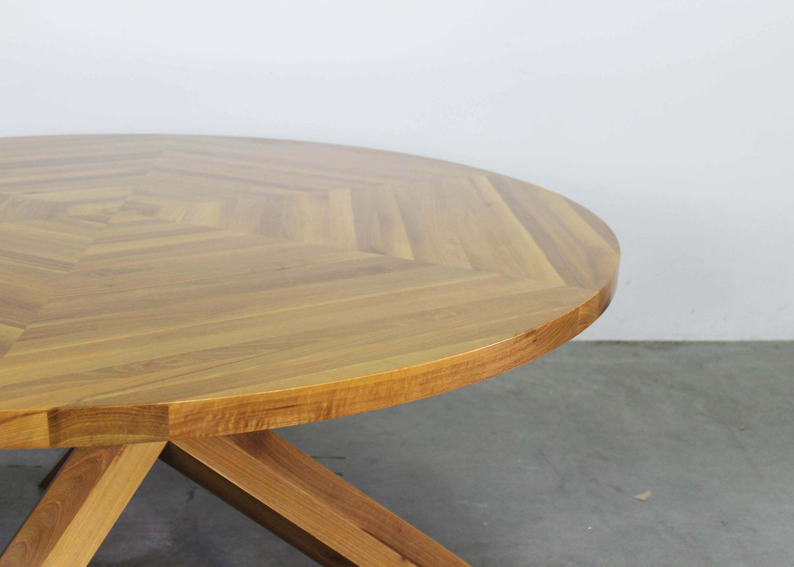 Furniture Mario Bellini La Rotonda Round Table In Walnut Wood By Cassina 1980s photo
