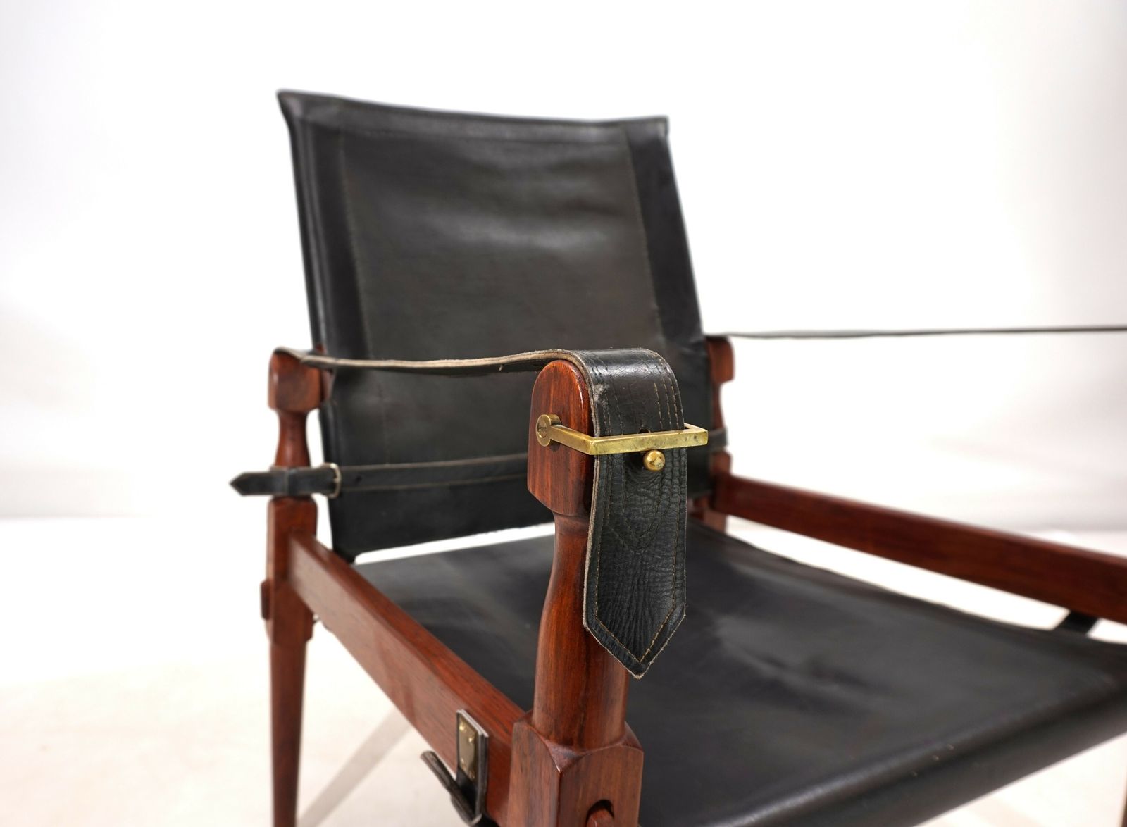 888.0 Hayat Roorkee Campaign Safari Chair, 1960 photo