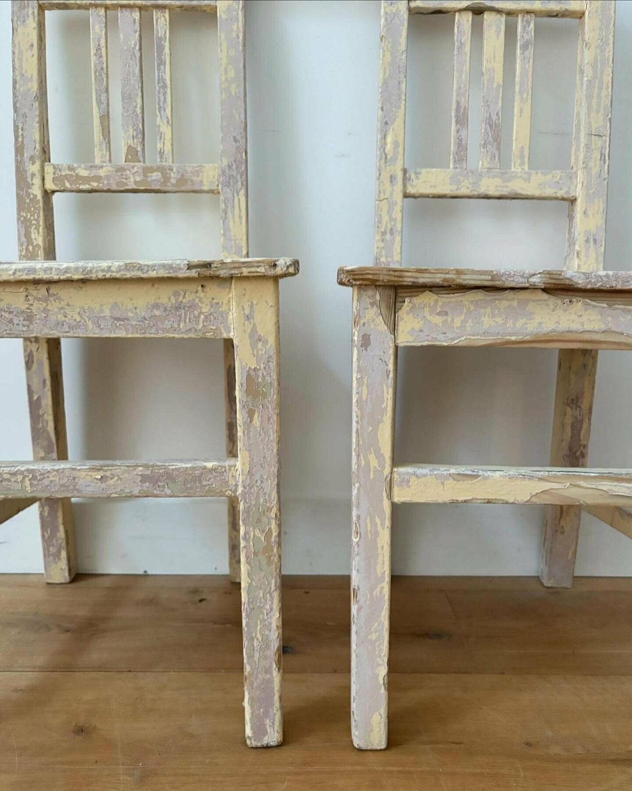 A Pair Of French Painted Chairs photo Furniture