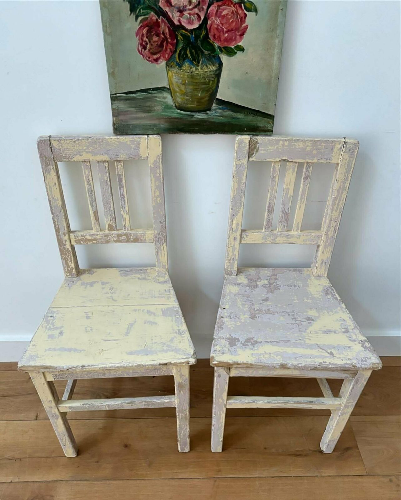 A Pair Of French Painted Chairs photo vinterior