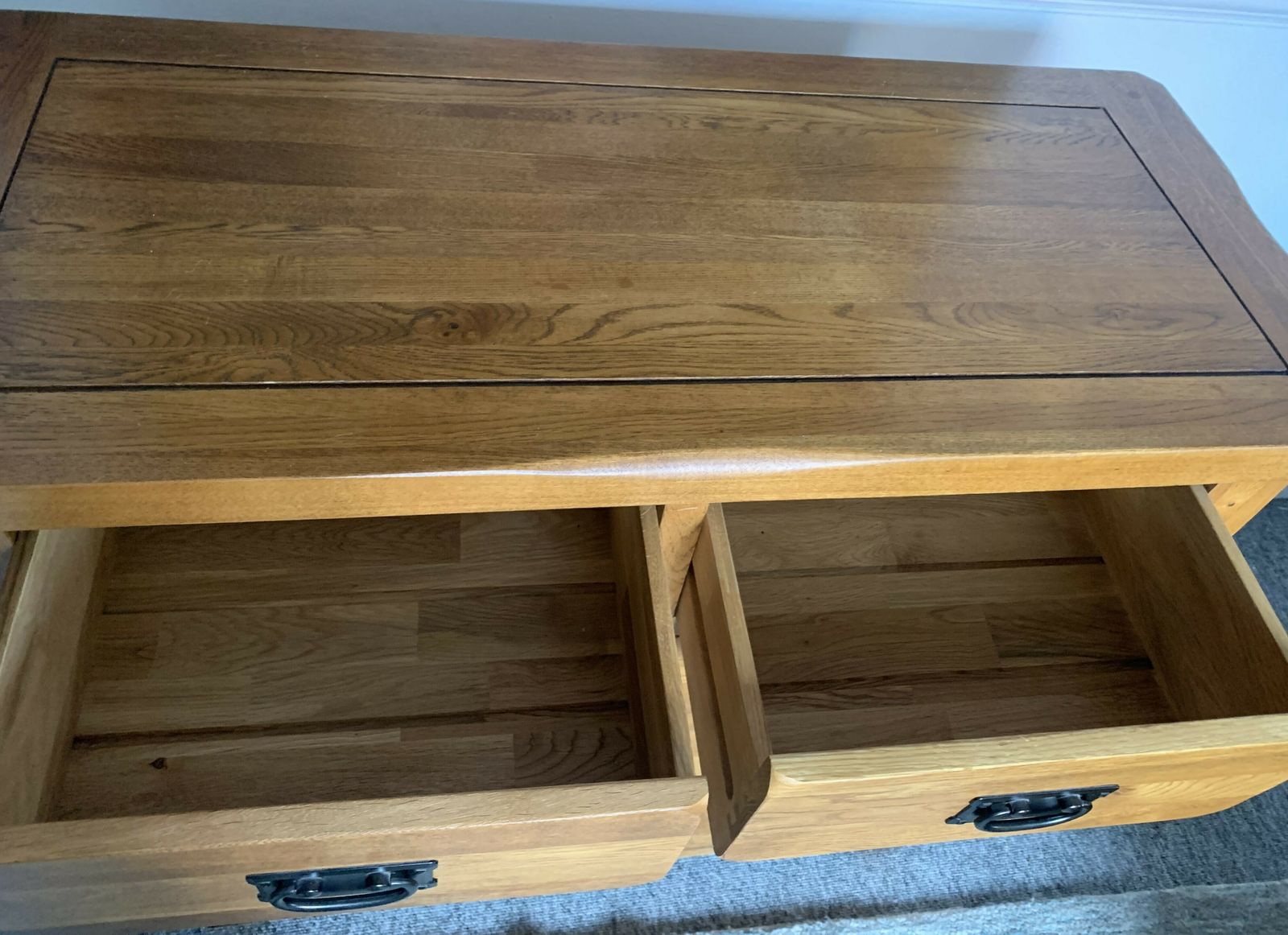 Oak Furniture Land Chest Drawers. 3+2 Drawers. Paid £500 photo 180.0
