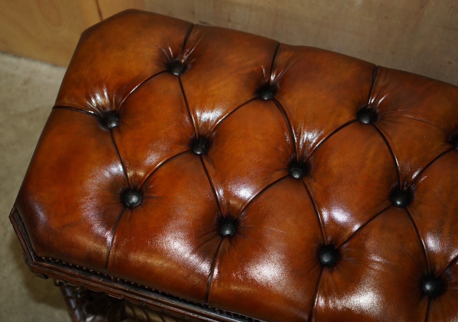 photo vinterior Important Restored Antique 1830 Leather Rosewood Chesterfield Ottoman Stool