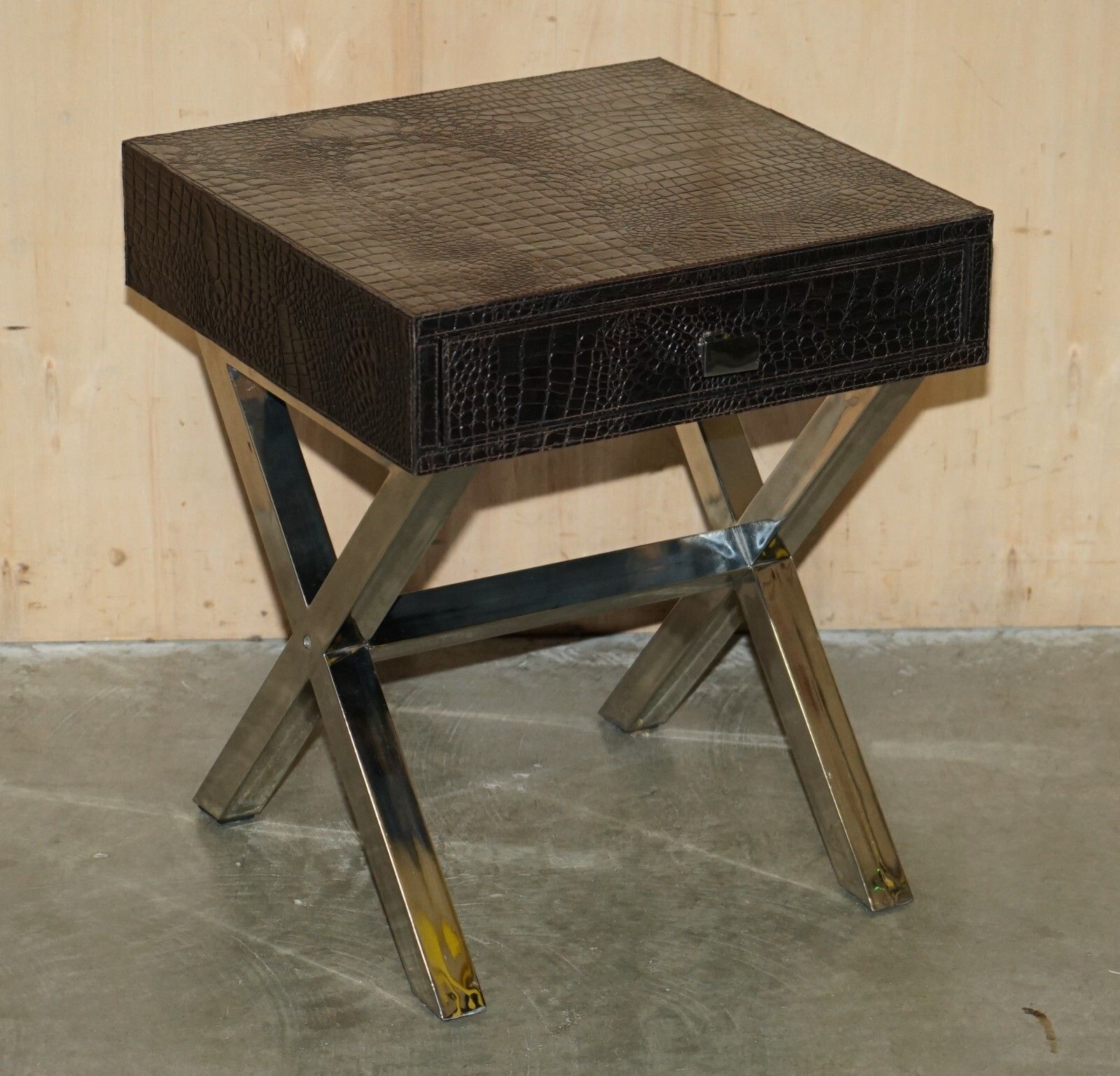 photo vintage Andrew Martin Style Pair Chrome Crocodile Alligator Leather Patina Side Tables