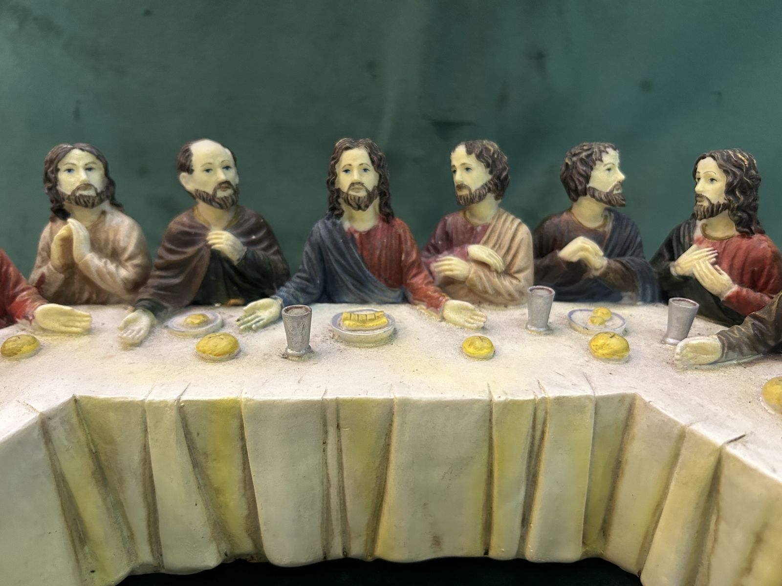 The Last Supper Of Jesus And The Apostles Sculpture photo 50.0