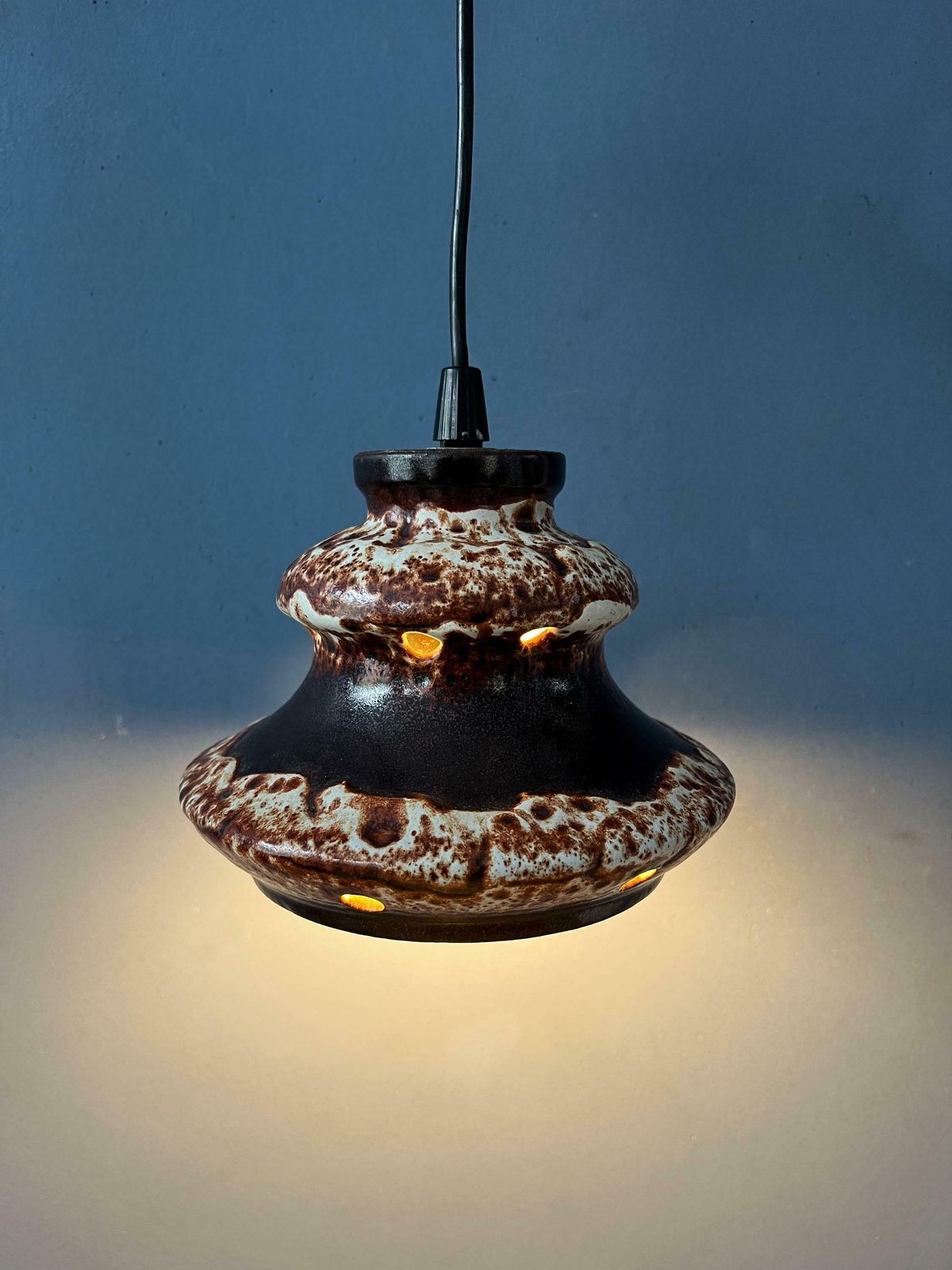 Bruine En Beige Keramieken Fat Lava Hanglamp, West Duitsland photo Verlichting