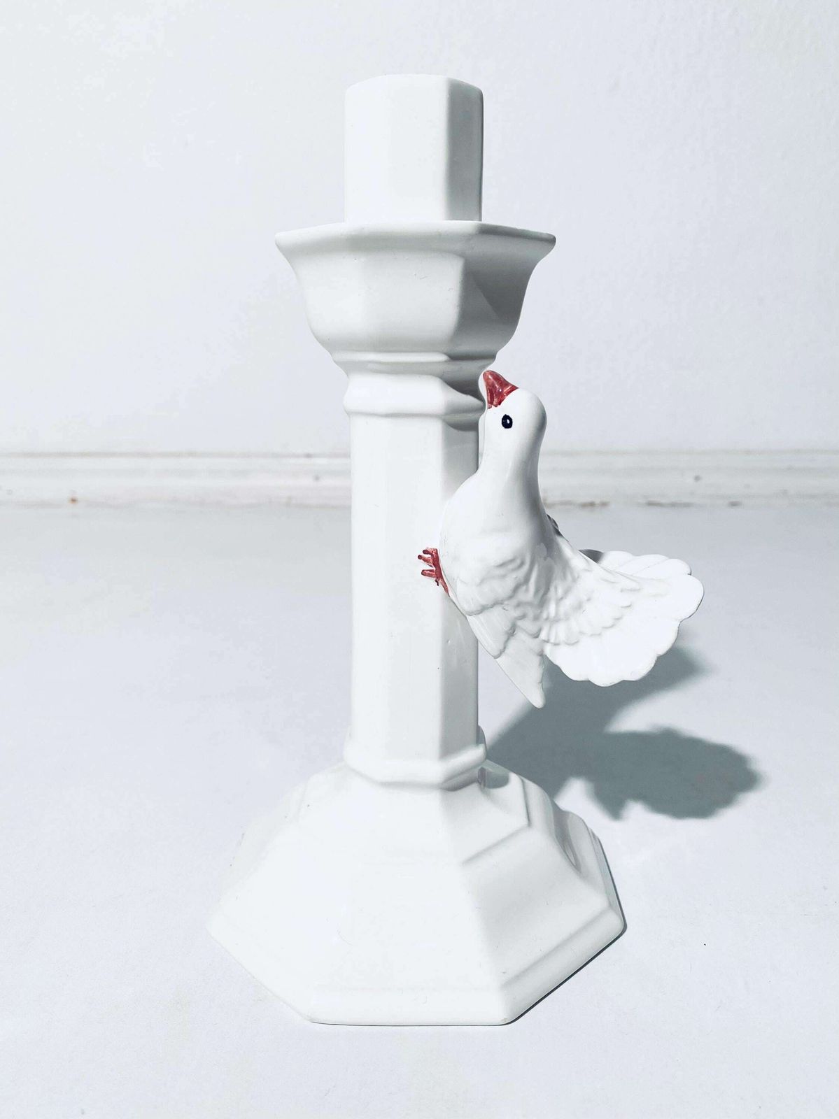 White Ceramic Candleholder With Dove Motif / 1950s Italian Home Decor photo vinterior