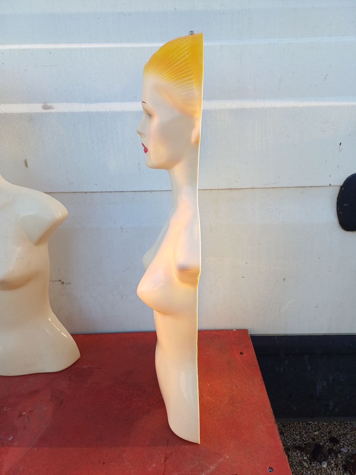 Pair Of Vintage Plastic Mannequins: Farmino photo 183.0