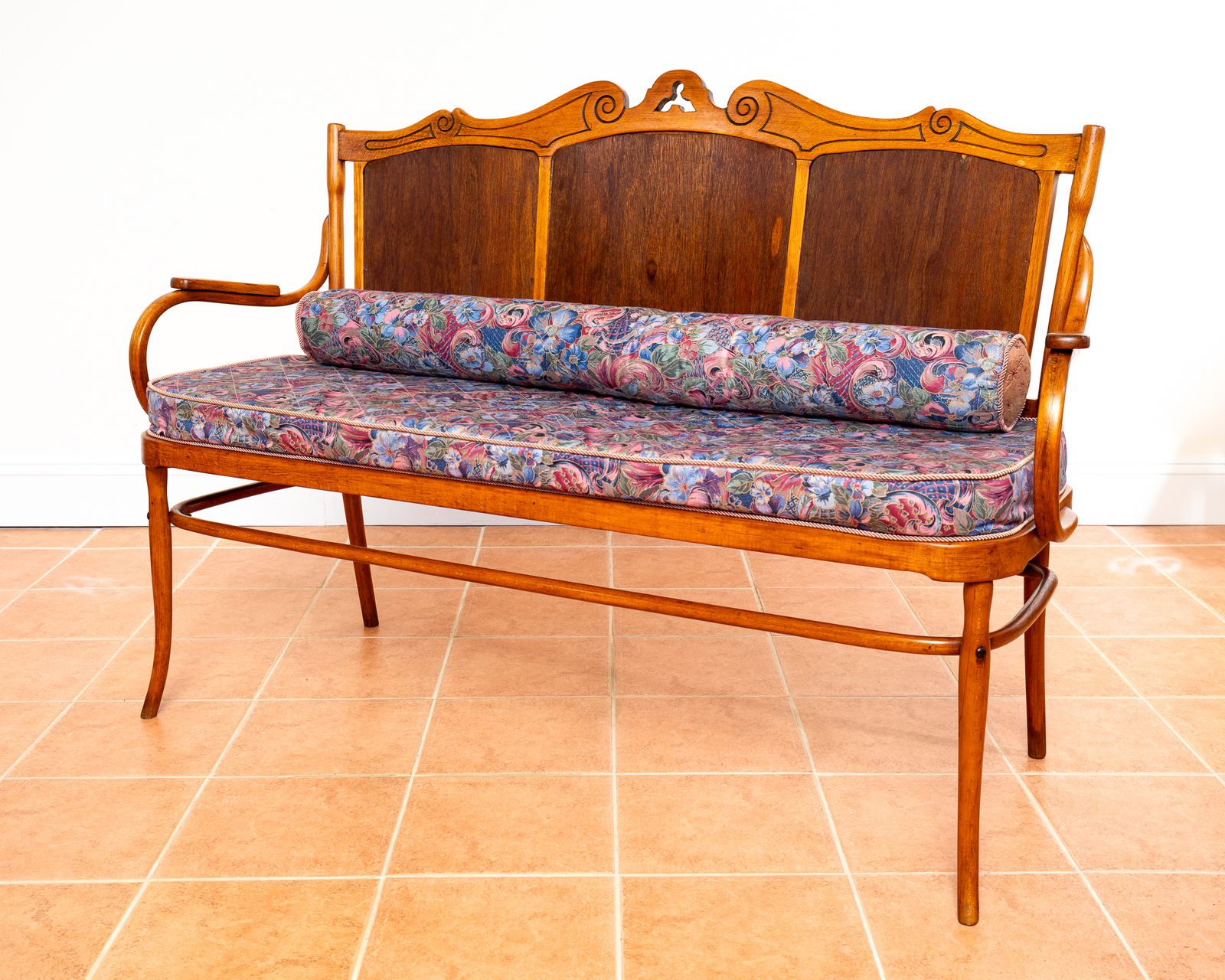 J&J Kohn Art Nouveau Bench Bentwood 3 Seater Vienna Secession J J Kohn Austrian Two Tone Beech Wooden Bistro Thonet Style 1890s 1900s photo buy