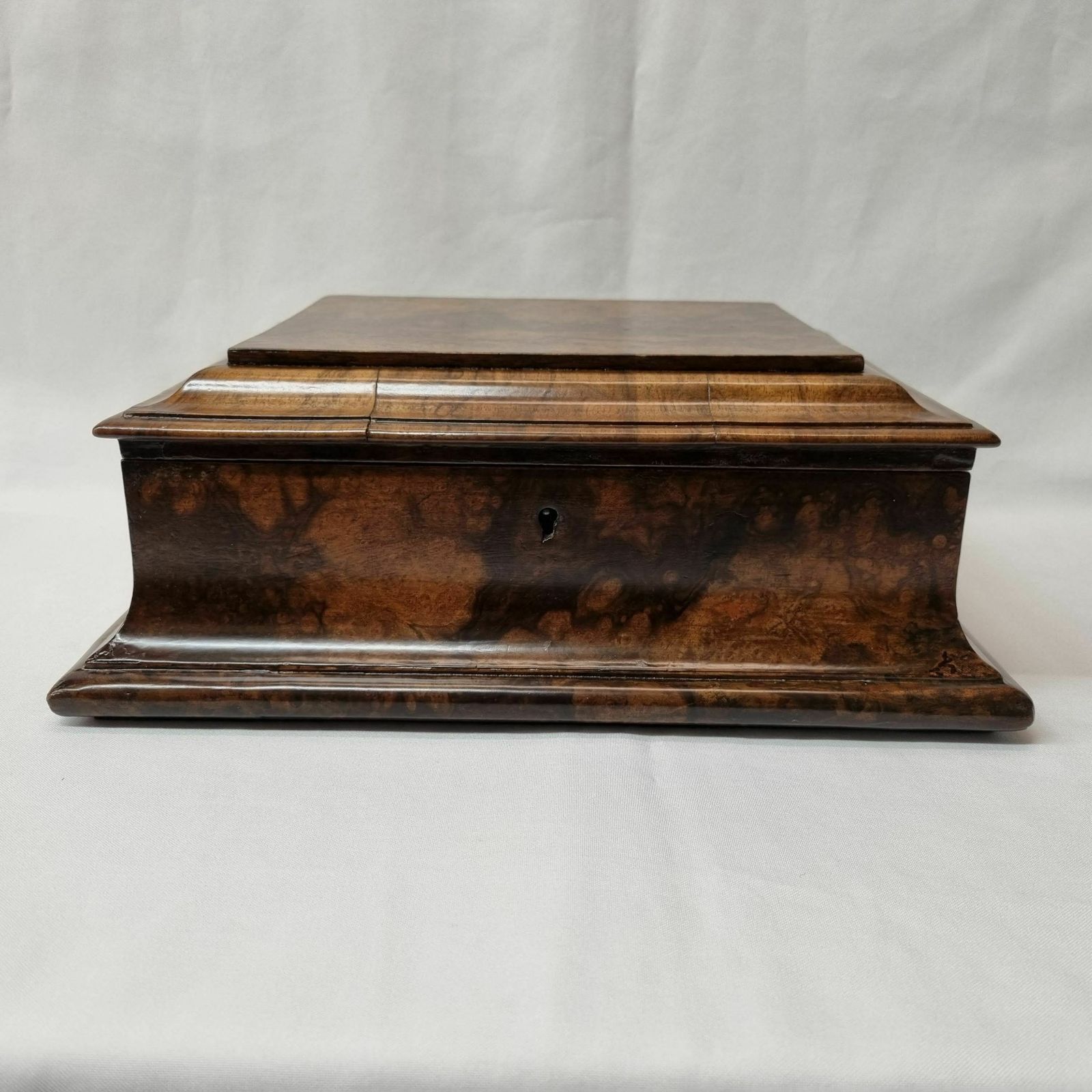 A Unique And Rare 18th Century Burr Walnut Veneered Box With Attractive Dusky Red Leather Interior, Suitable For A Variety Of Potential Uses photo Home Decor