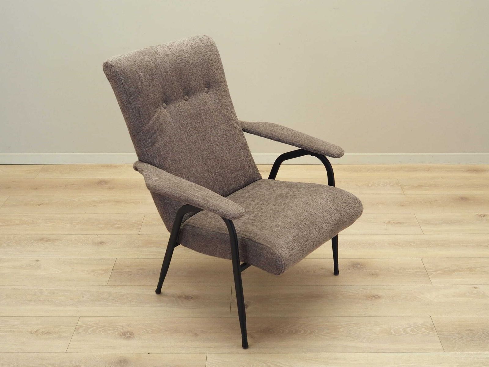 photo for sale Grey Armchair, Italian Design, 1970s, Production: Italy