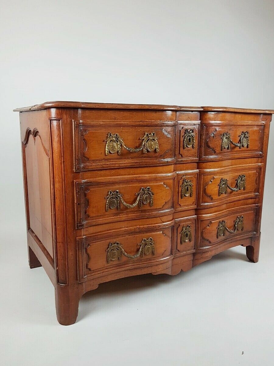 Louis XIV Crossbow Chest Of Drawers In Walnut, 18th photo vinterior