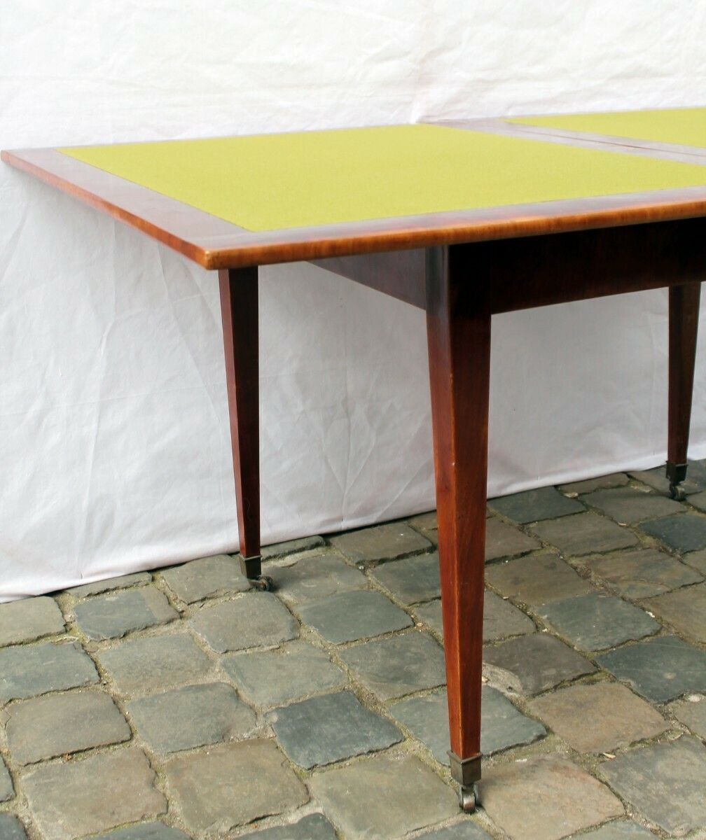 Directoire Gaming Table photo vinterior