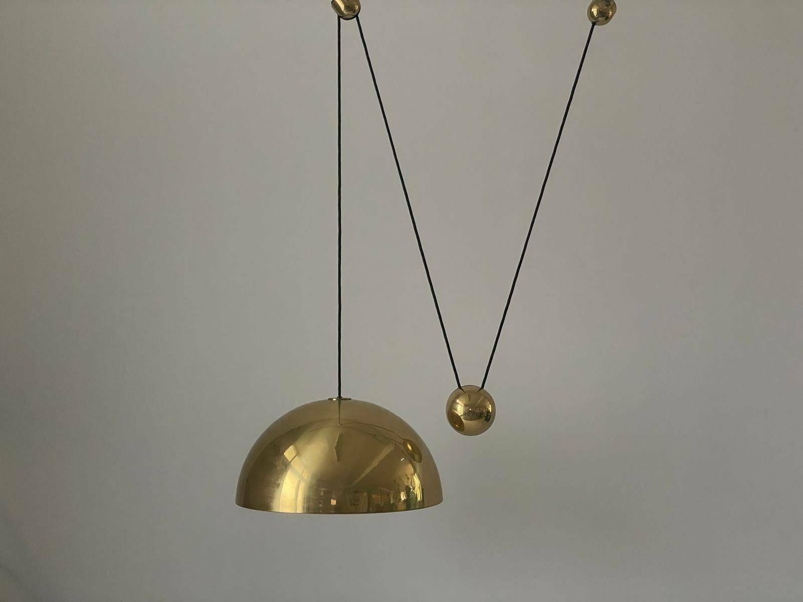 Wonderful Brass Counterweight Xl Pendant Lamp By Florian Schulz, 1970s, Germany