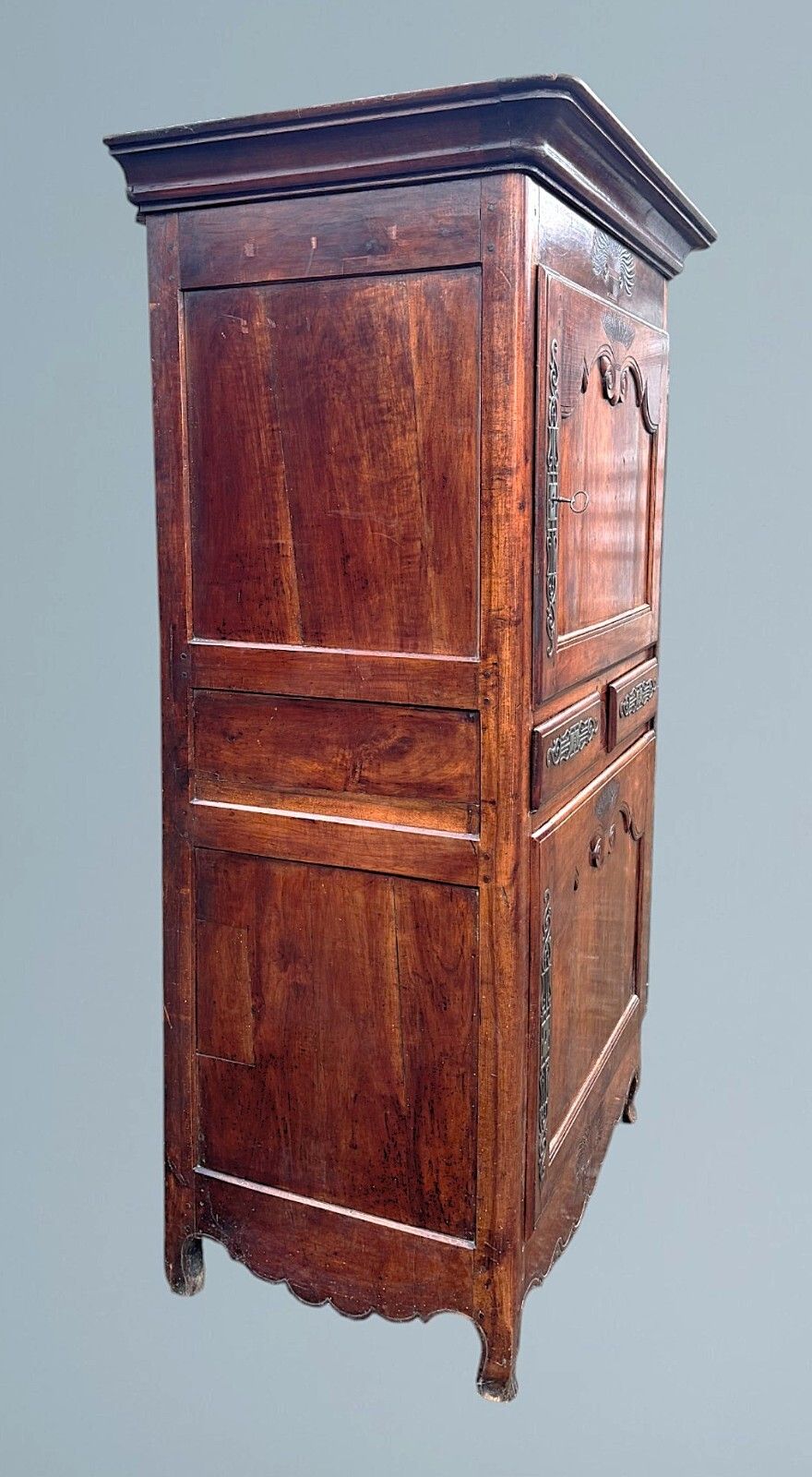 535.0 18th Century French Walnut Armoire / Walnut Wardrobe photo