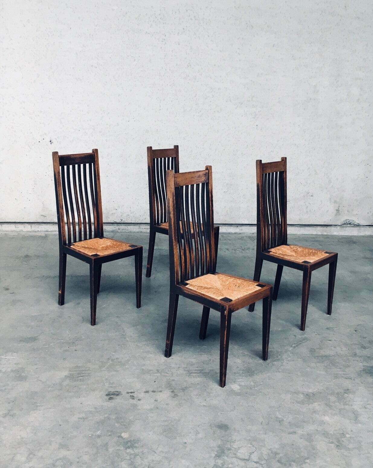 Stoelen In De Stijl Van Het Vroeg 20e Eeuwse Nederlandse Modernisme, Ontworpen Door Een Architect photo buy