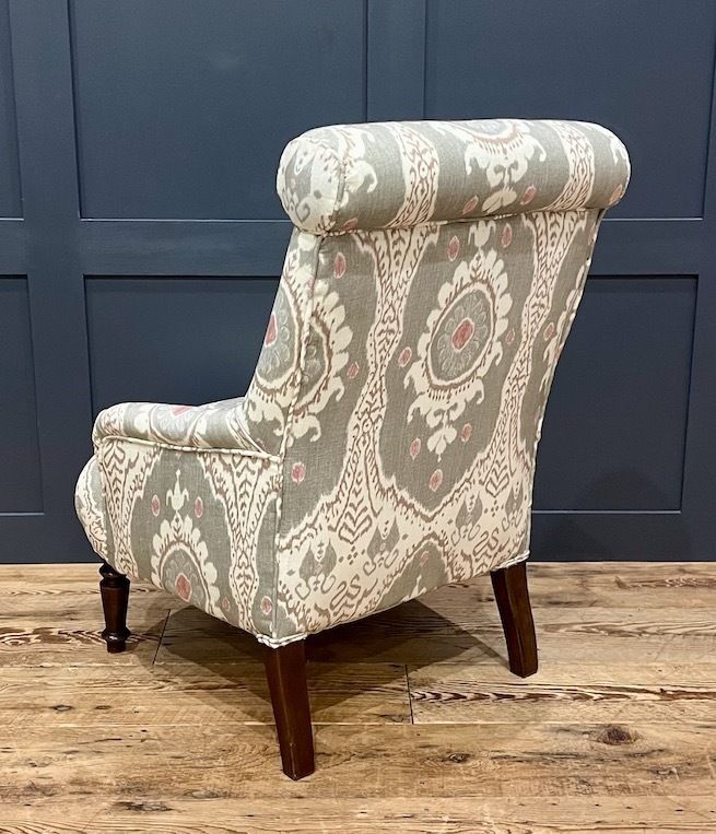 An Antique French Roll Top Bedroom Chair photo vinterior