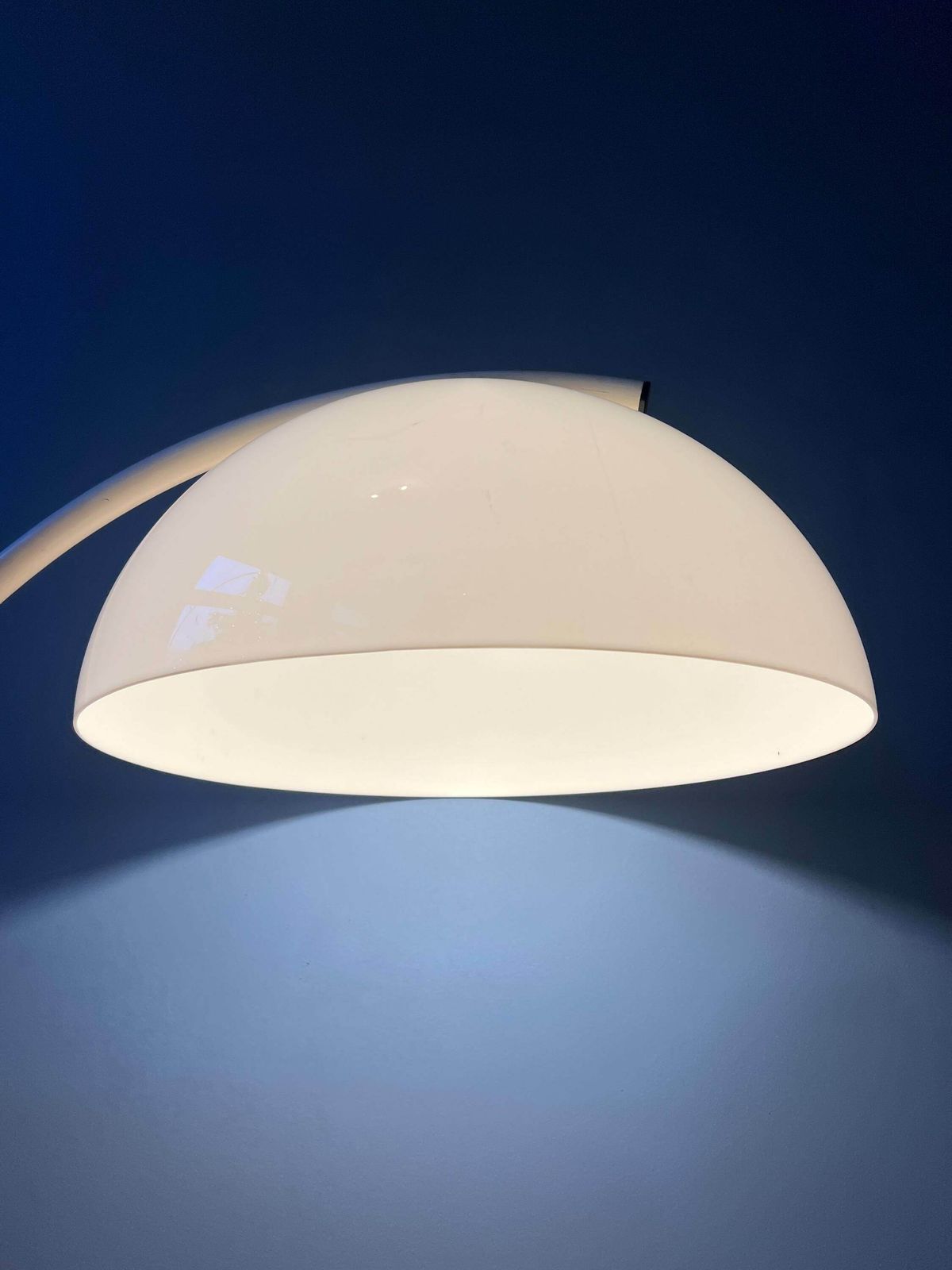 White Mid Century Dijkstra Flexible Snake Mushroom Floor Lamp photo for sale