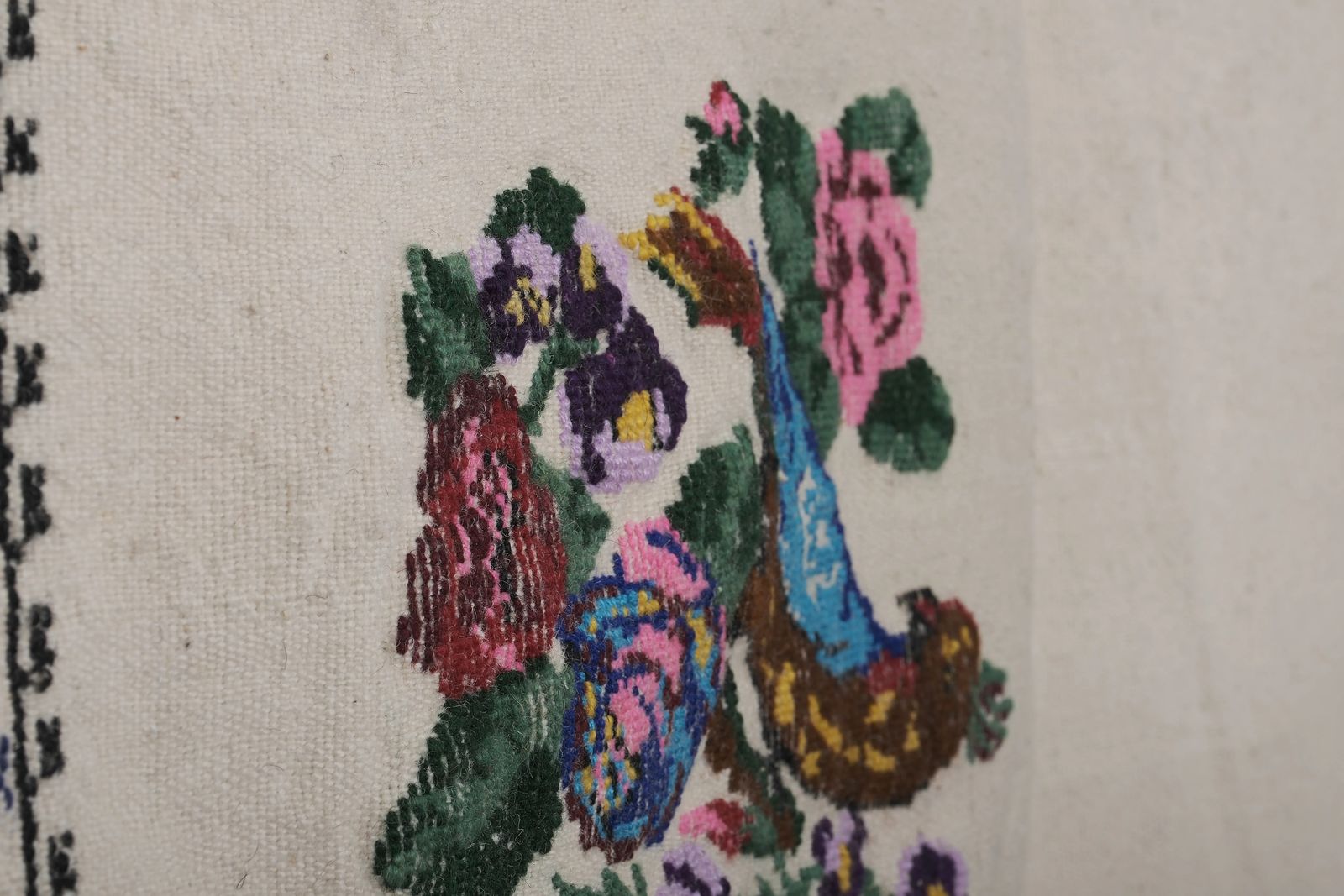 photo for sale Aubusson Floral Turkish Kilim Rug 5'6''X7'6''