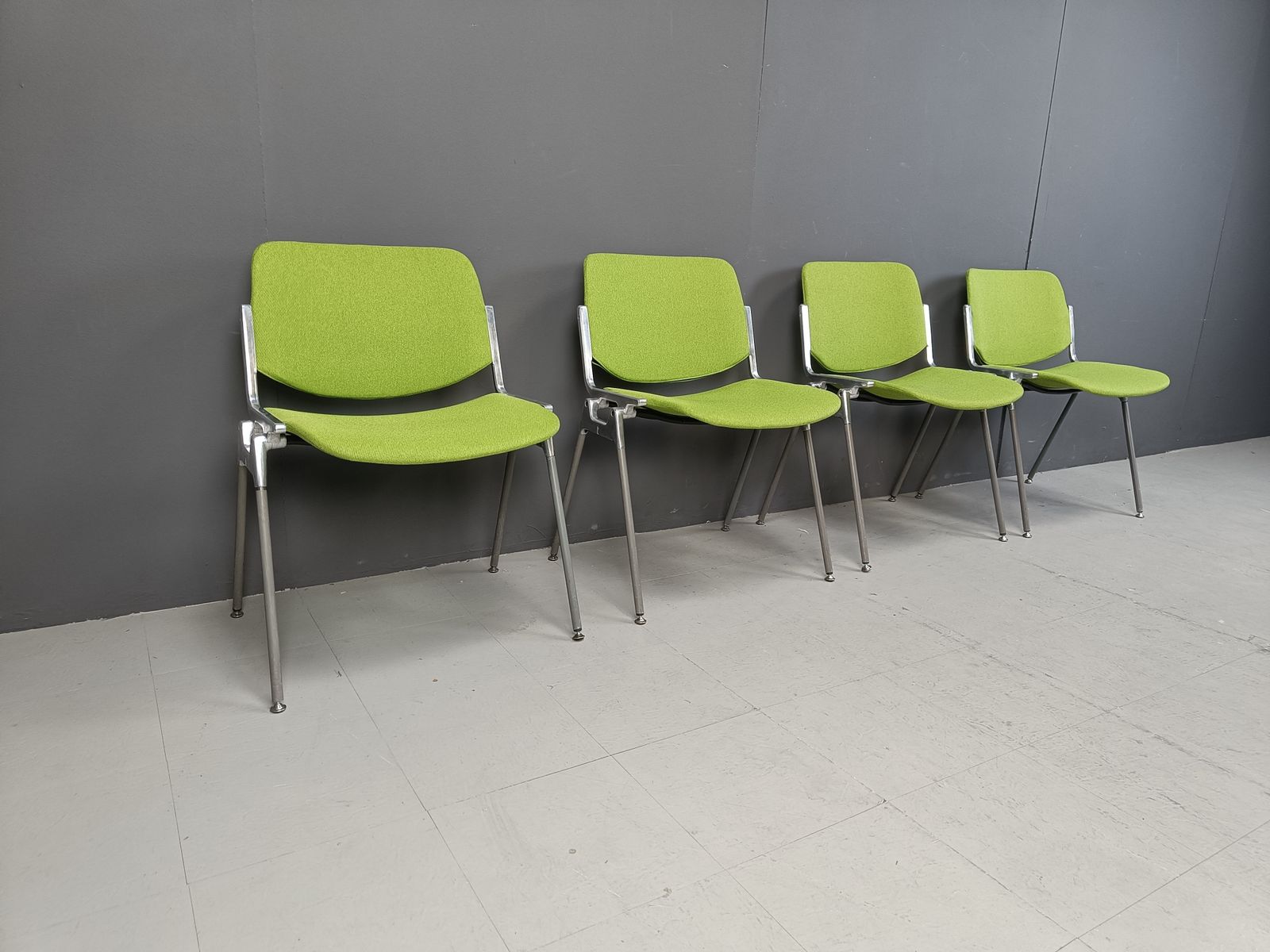 Vintage Dsc 106 Side Chairs By Giancarlo Piretti For Castelli, Set Of 4 photo vinterior