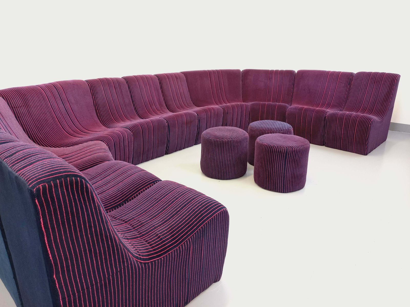 Canapé modulable Snake en velours années 1970 photo for sale