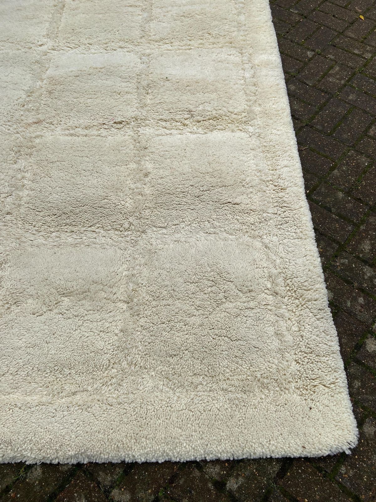Large Vintage Shaggy Cream Rug With Contrasting Square Detail   Likely 1980s. Good Size 234cm X 158cm photo for sale