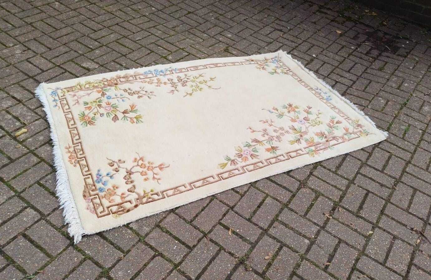 Cream Thick Wool Vintage Rug With Floral Detail   1970s/80s, Vgc 194cm X 122cm