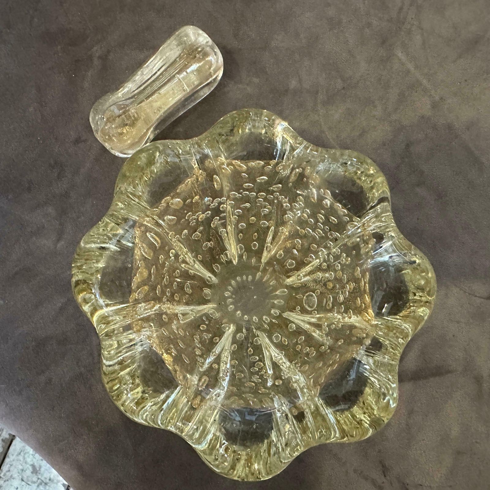 1960s Mid Century Modern Bullicante Murano Glass Ashtray By Barovier photo vinterior