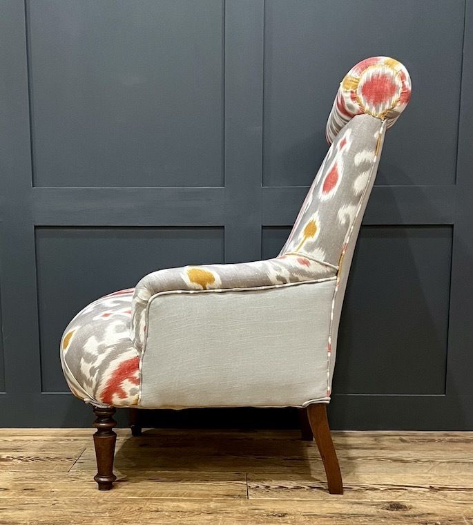 An Early 20th Century French Roll Top Bedroom Chair photo 1025.0