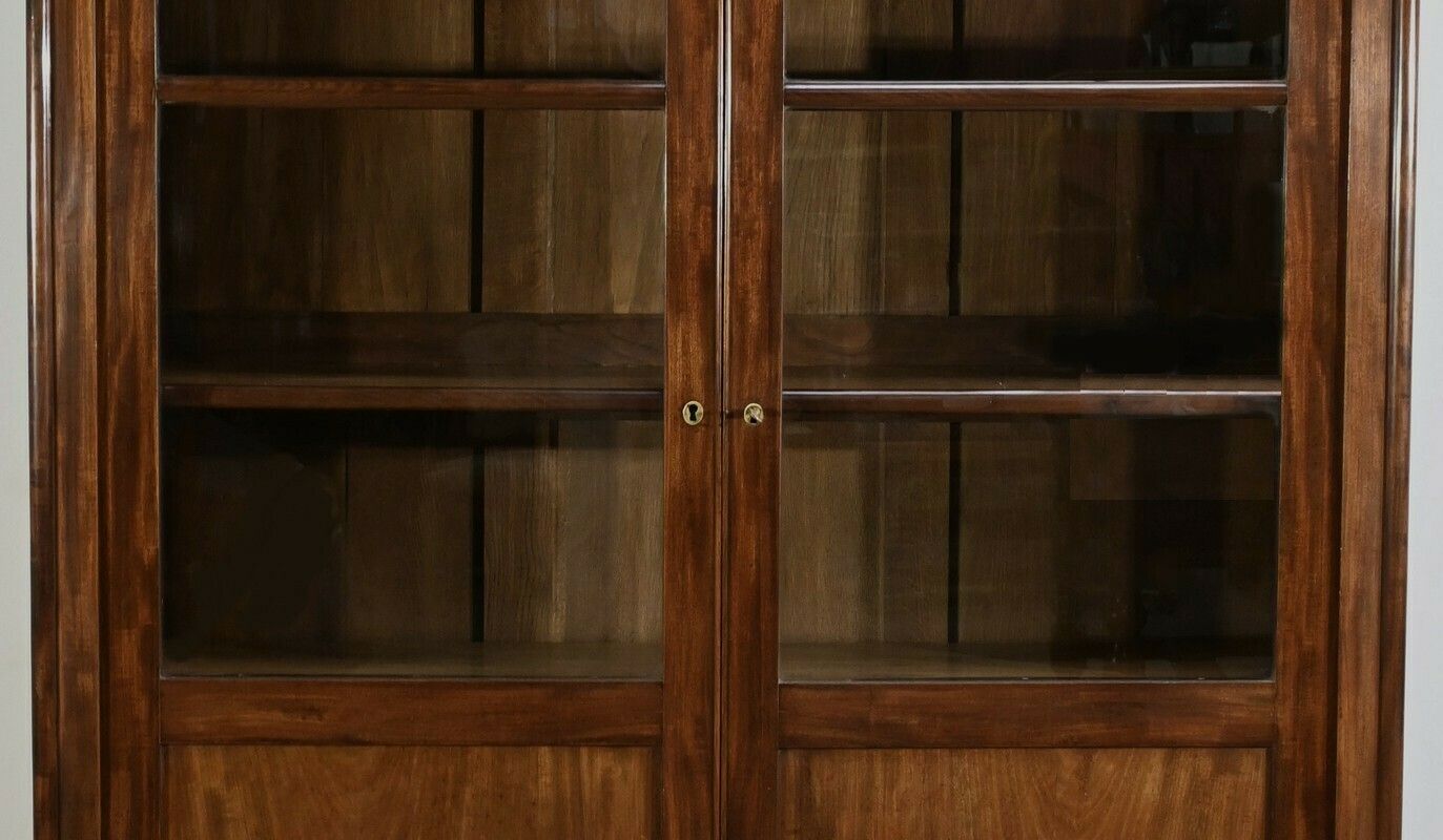 Glass Fronted Mahogany Bookcase, Restoration Period – 1st Part Of The 19th Century photo vinterior